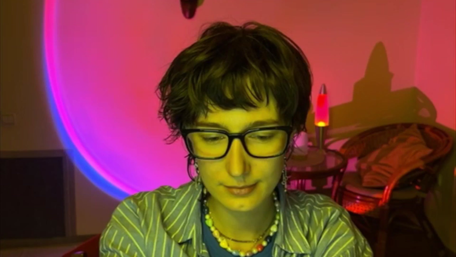 Gallery image thumbnail from LoooneyTunes's myfreecams stream on, 06/22/2025, 21:24 image 17 of 20
