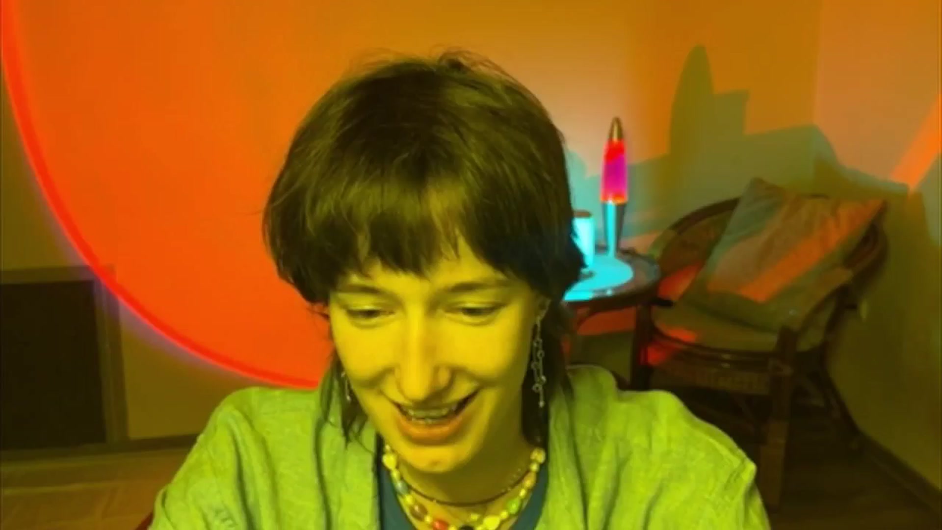 Gallery image thumbnail from LoooneyTunes's myfreecams stream on, 06/24/2025, 16:20 image 18 of 20