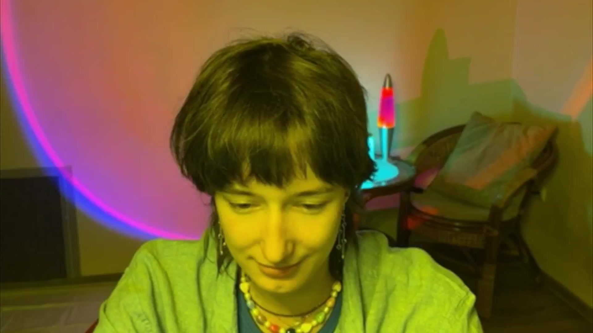 Gallery image thumbnail from LoooneyTunes's myfreecams stream on, 06/24/2025, 16:20 image 17 of 20