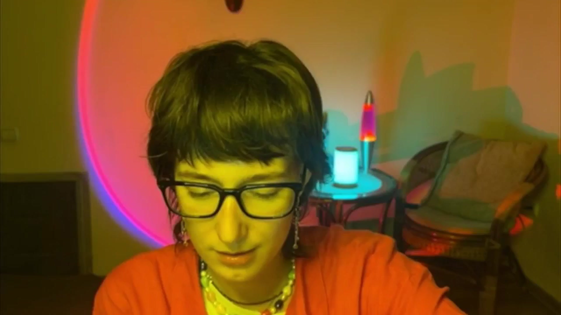 Gallery image thumbnail from LoooneyTunes's myfreecams stream on, 06/25/2025, 21:00 image 9 of 20