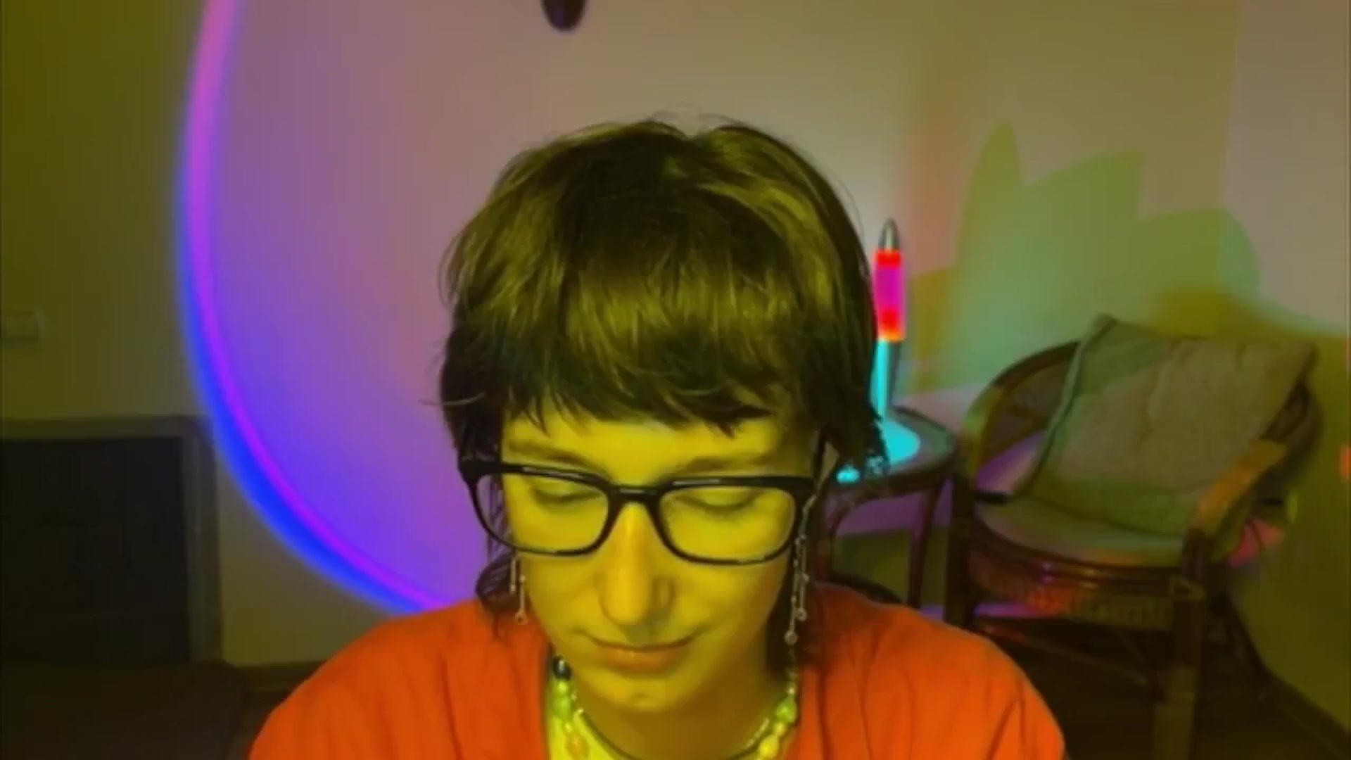 Gallery image thumbnail from LoooneyTunes's myfreecams stream on, 06/25/2025, 21:00 image 20 of 20