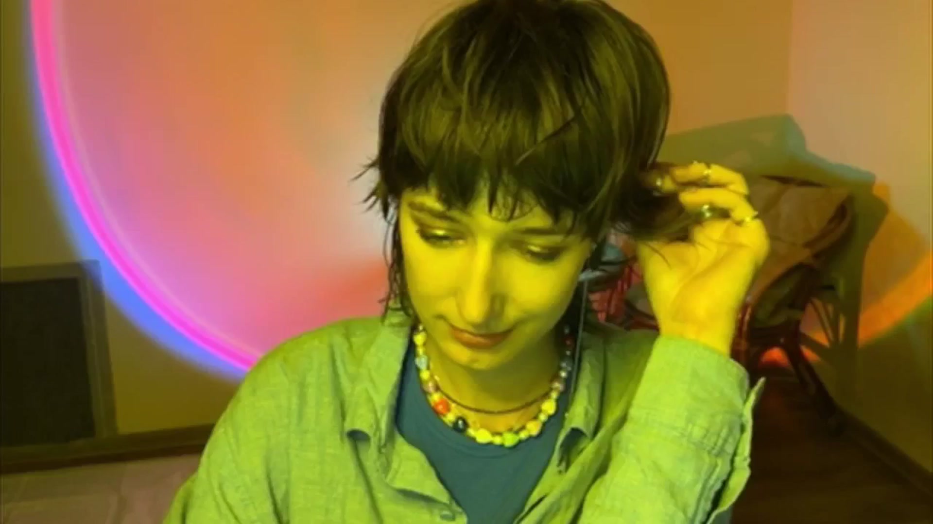 Gallery image thumbnail from LoooneyTunes's myfreecams stream on, 07/01/2025, 18:57 image 15 of 20