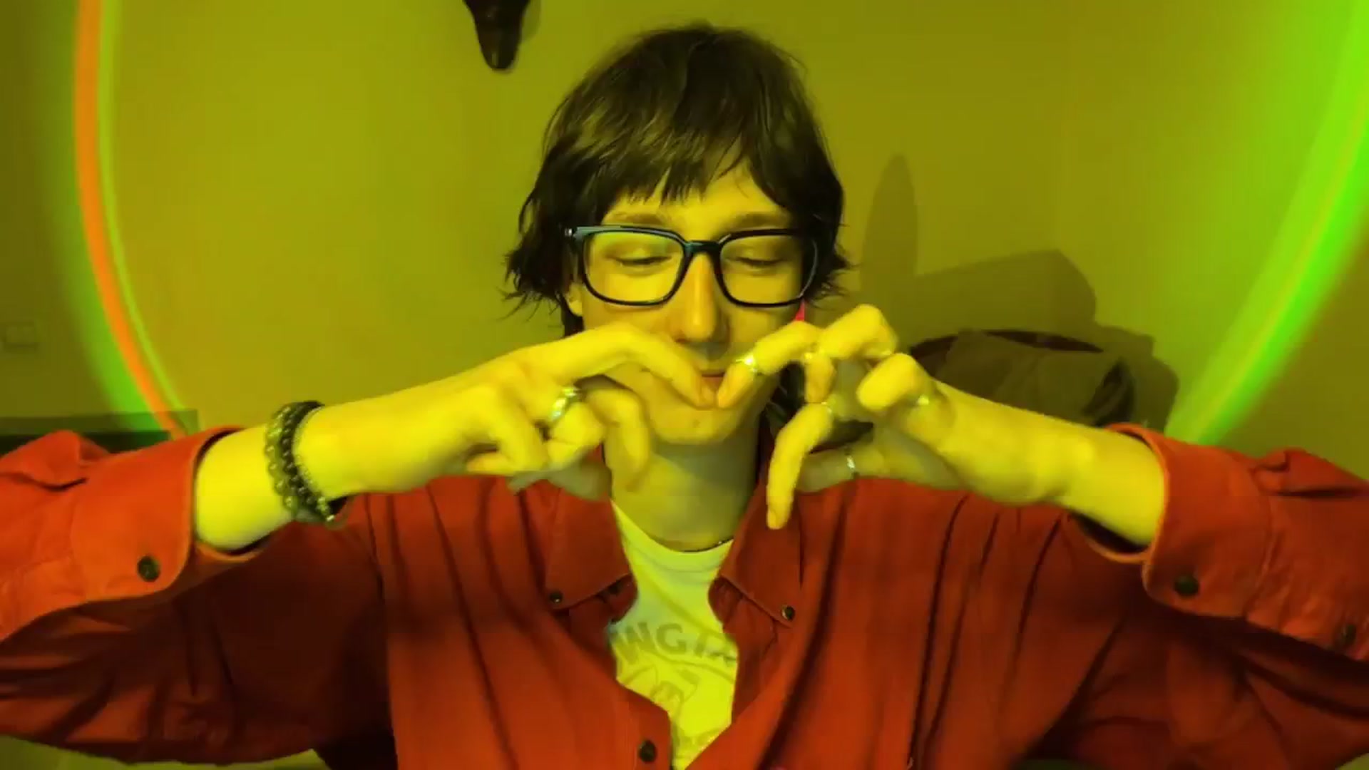 Gallery image thumbnail from LoooneyTunes's myfreecams stream on, 07/07/2025, 23:11 image 13 of 20