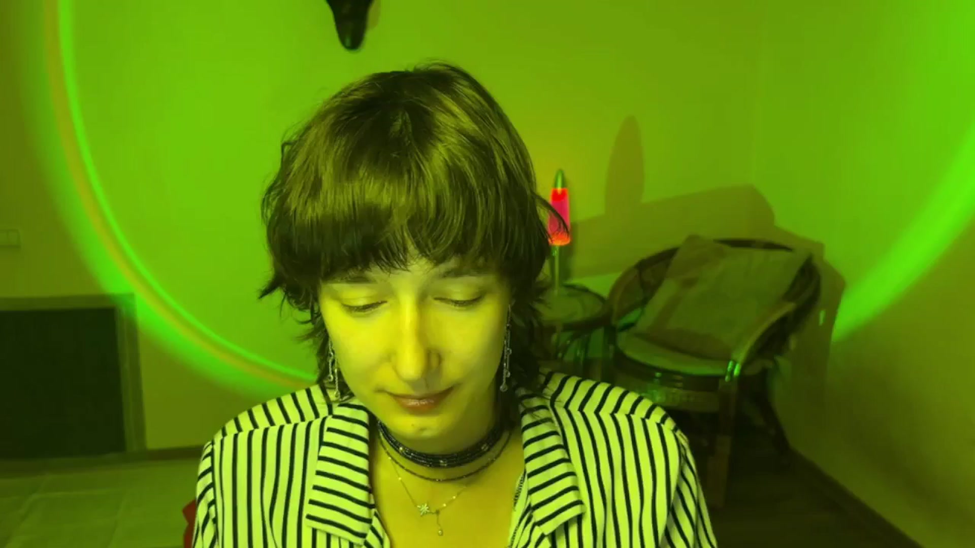 Gallery image thumbnail from LoooneyTunes's myfreecams stream on, 07/16/2025, 21:40 image 12 of 20
