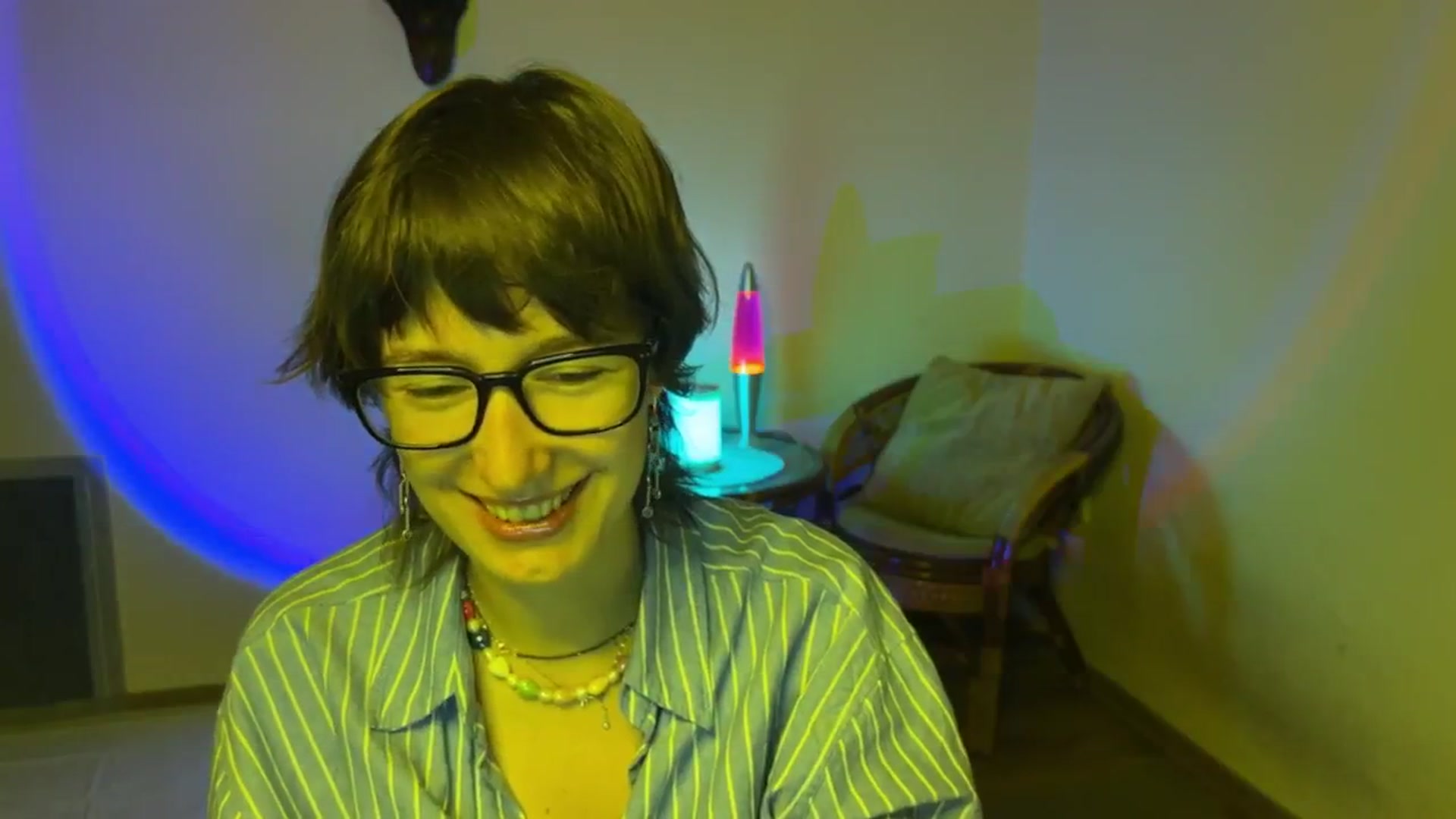 Gallery image thumbnail from LoooneyTunes's myfreecams stream on, 07/17/2025, 12:25 image 10 of 20