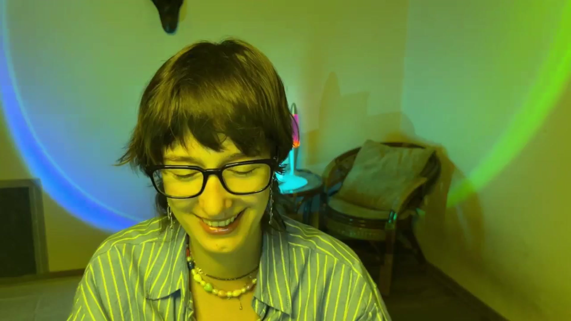Gallery image thumbnail from LoooneyTunes's myfreecams stream on, 07/17/2025, 12:25 image 19 of 20