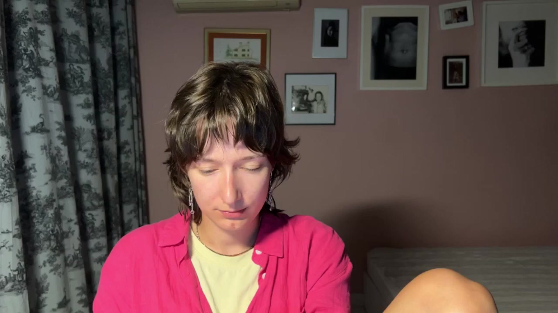Gallery image thumbnail from LoooneyTunes's myfreecams stream on, 08/18/2025, 22:45 image 8 of 20