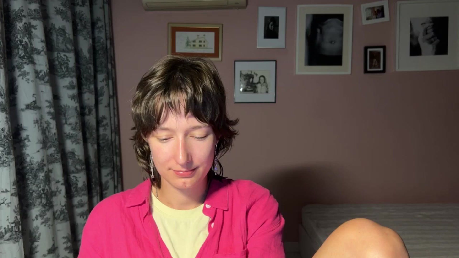 Gallery image thumbnail from LoooneyTunes's myfreecams stream on, 08/18/2025, 22:45 image 13 of 20