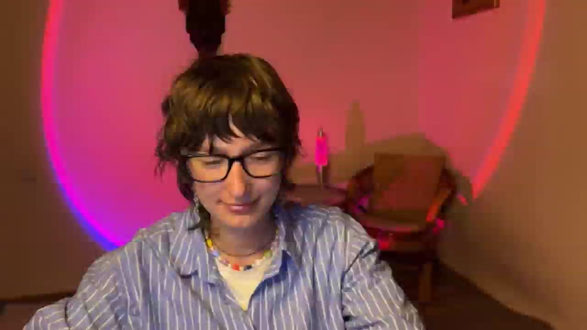 Gallery image thumbnail from LoooneyTunes's myfreecams stream on, 09/06/2025, 18:00 image 11 of 20