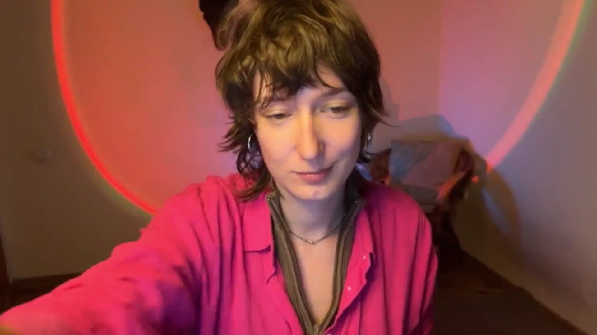 Gallery image thumbnail from LoooneyTunes's myfreecams stream on, 09/16/2025, 20:20 image 12 of 20