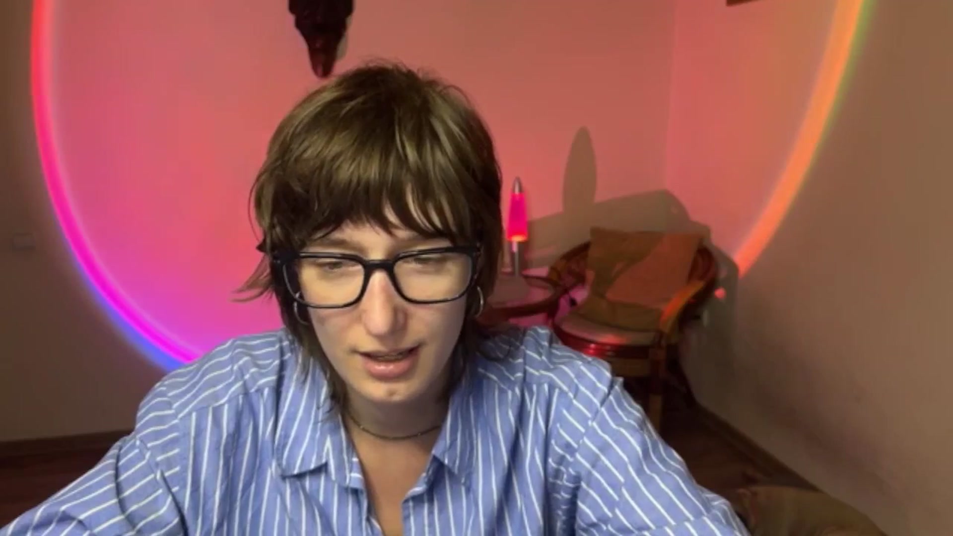 Gallery image thumbnail from LoooneyTunes's myfreecams stream on, 09/17/2025, 17:28 image 17 of 20