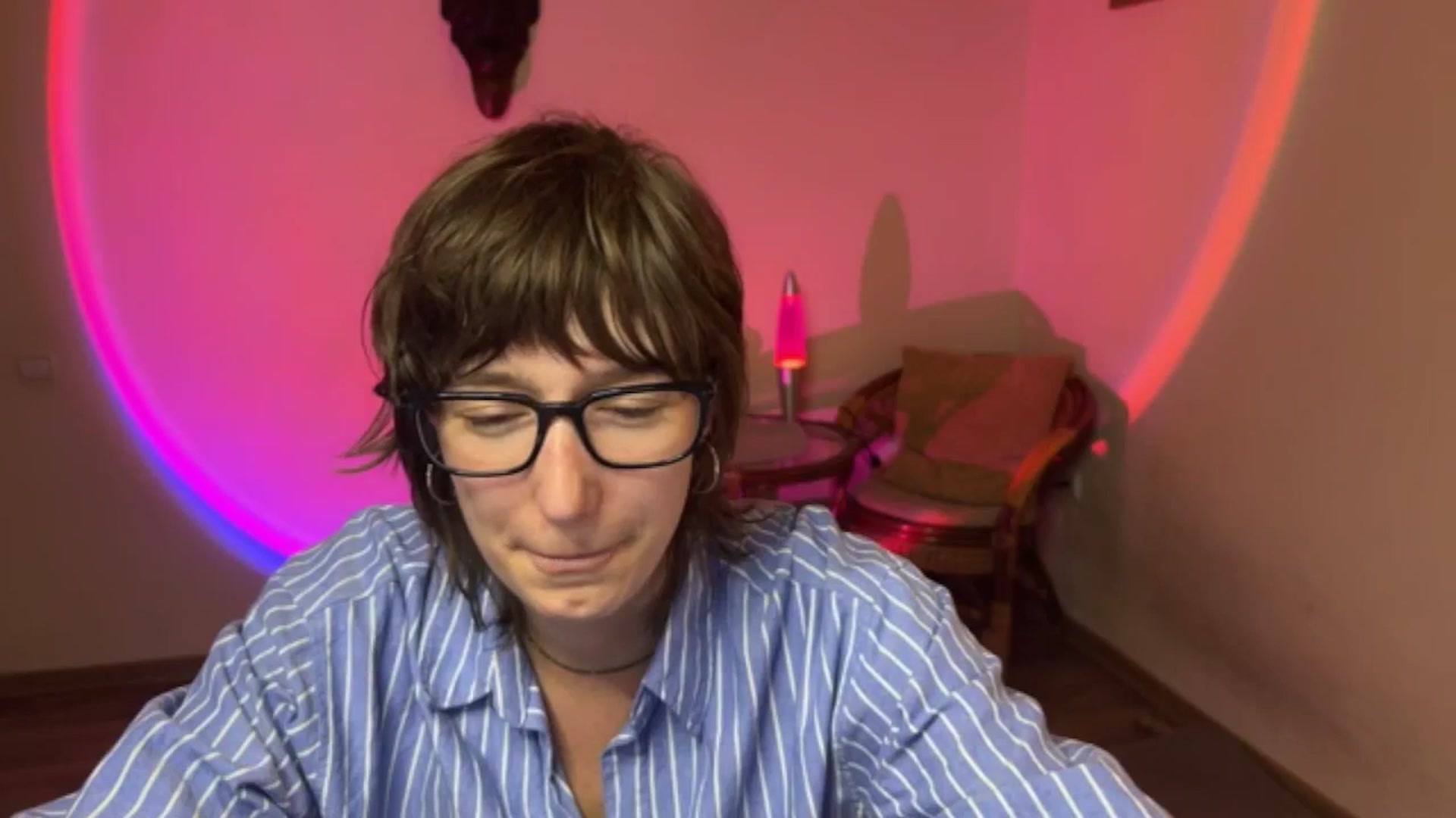 Gallery image thumbnail from LoooneyTunes's myfreecams stream on, 09/17/2025, 17:28 image 8 of 20