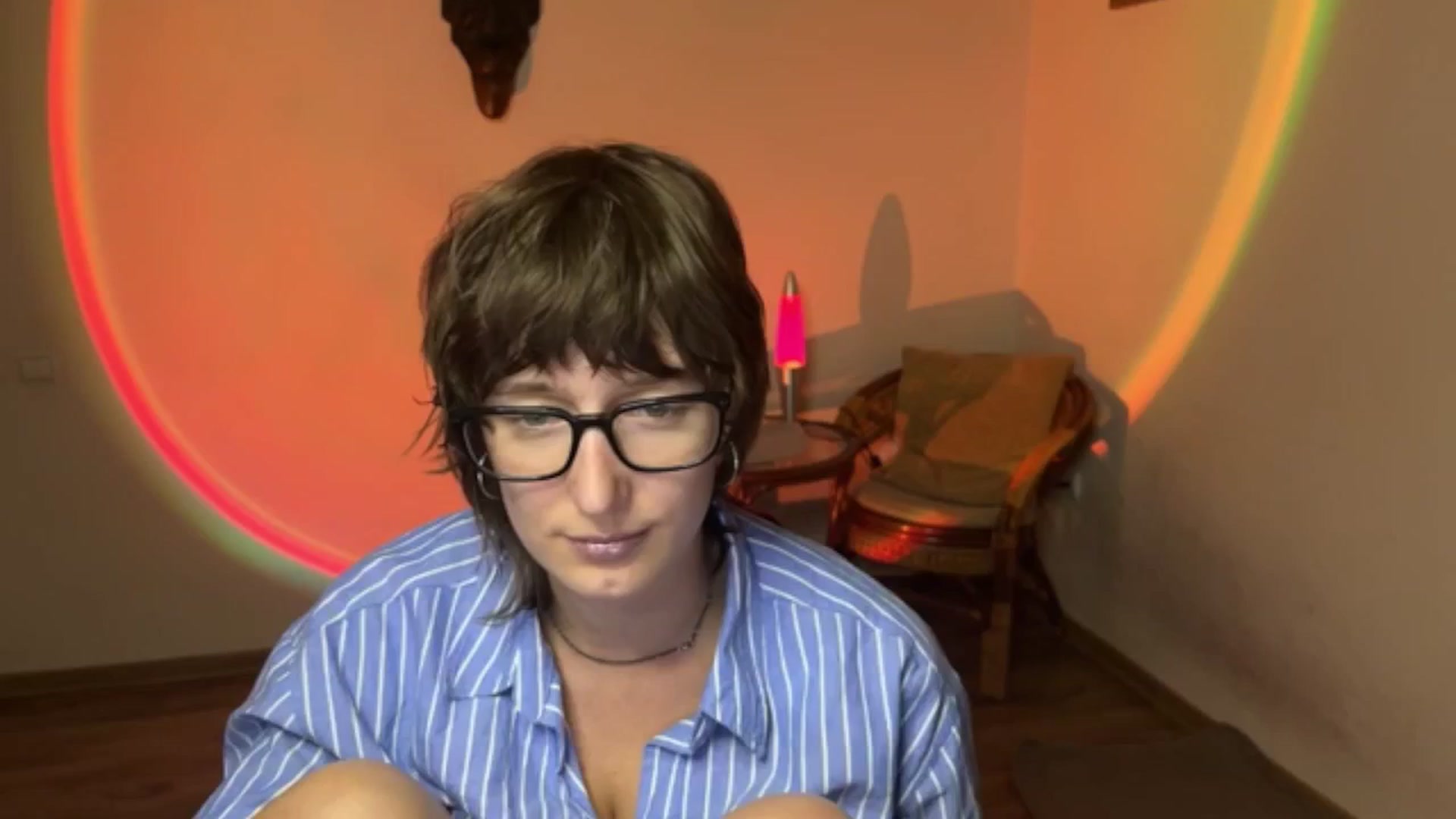 Gallery image thumbnail from LoooneyTunes's myfreecams stream on, 09/17/2025, 18:43 image 18 of 20
