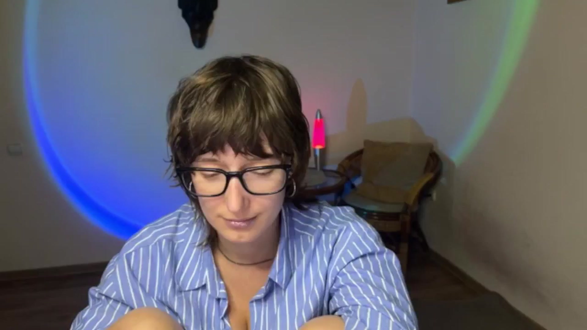Gallery image thumbnail from LoooneyTunes's myfreecams stream on, 09/17/2025, 18:43 image 15 of 20