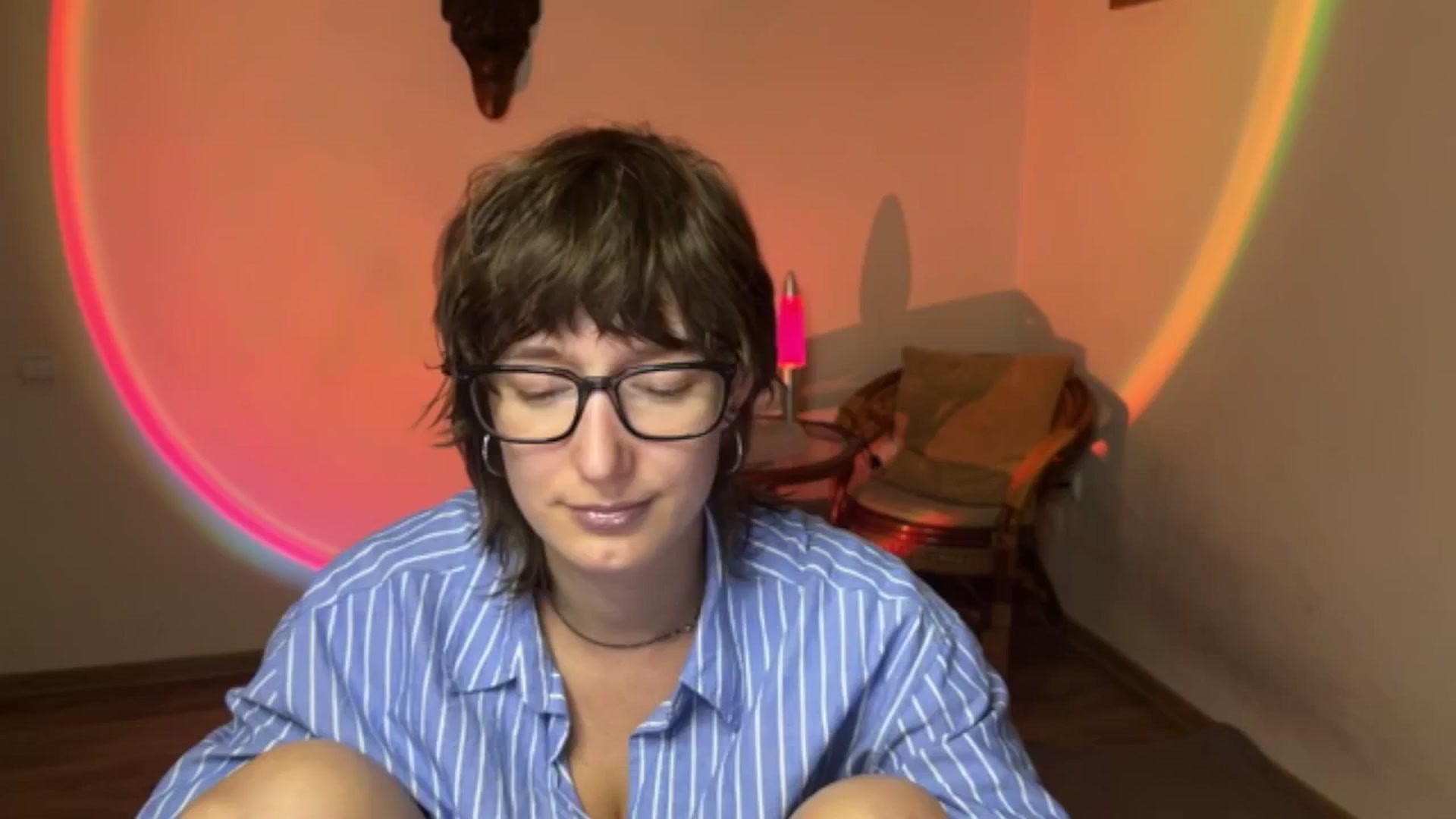 Gallery image thumbnail from LoooneyTunes's myfreecams stream on, 09/17/2025, 18:43 image 6 of 20