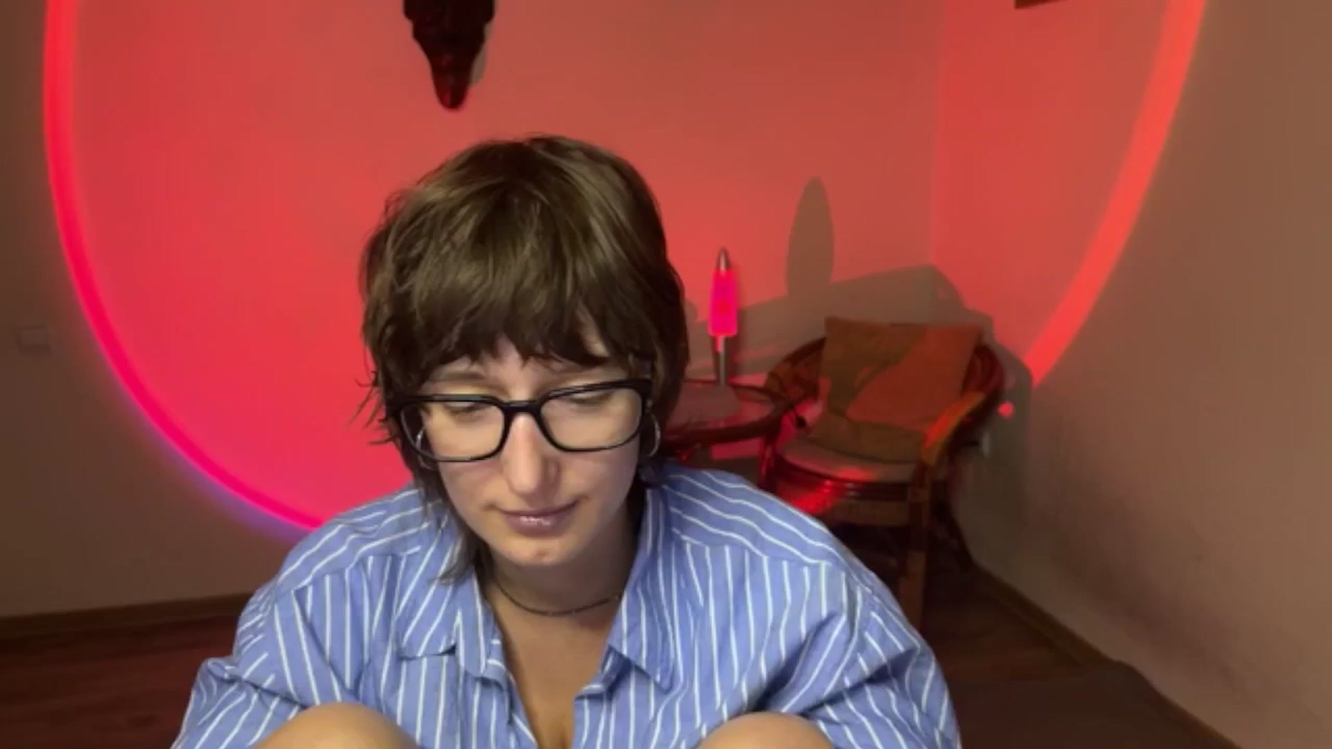 Gallery image thumbnail from LoooneyTunes's myfreecams stream on, 09/17/2025, 18:43 image 17 of 20