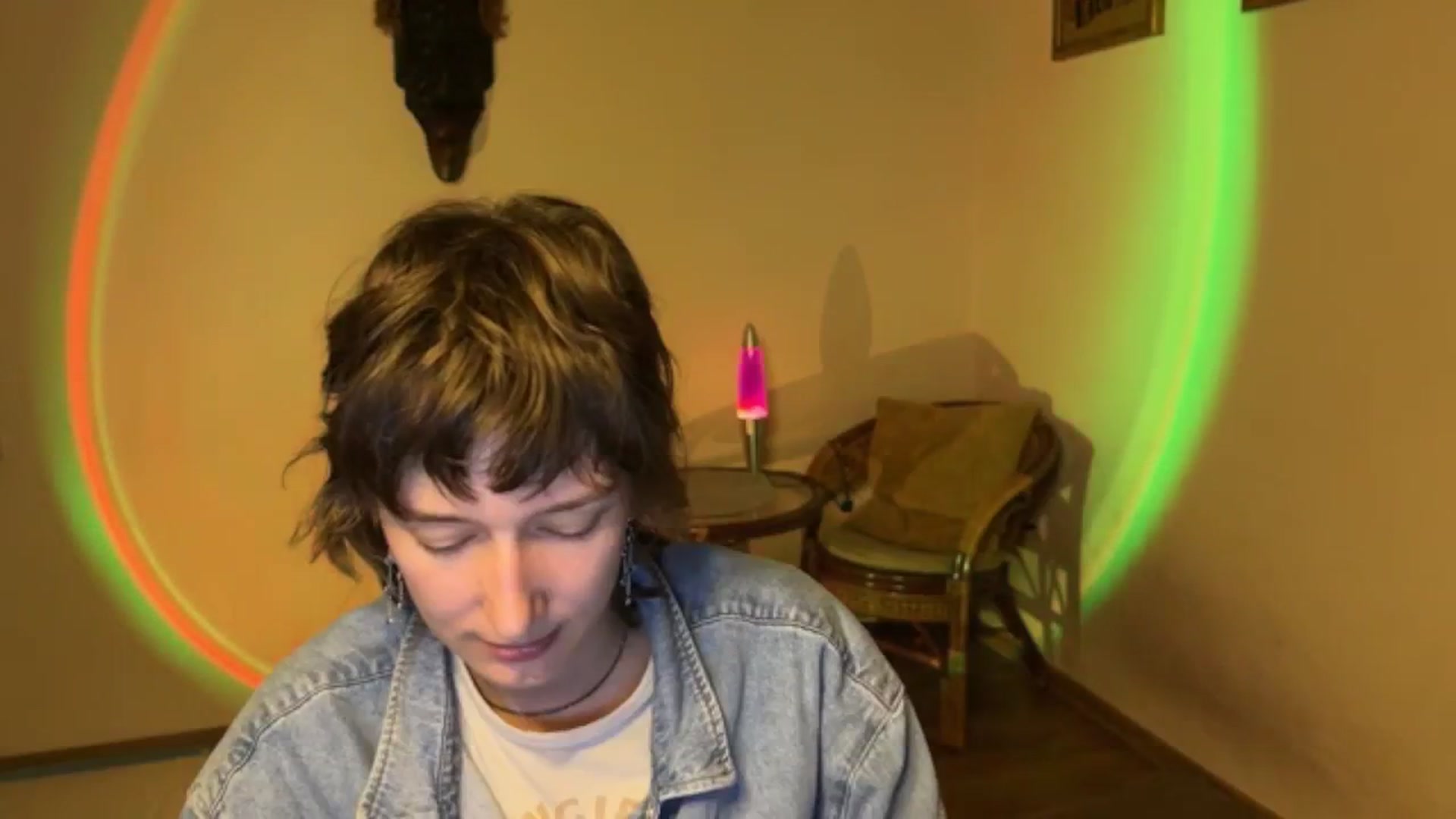 Gallery image thumbnail from LoooneyTunes's myfreecams stream on, 09/24/2025, 20:30 image 5 of 20