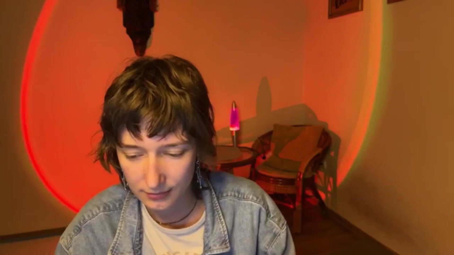 Gallery image thumbnail from LoooneyTunes's myfreecams stream on, 09/24/2025, 20:30 image 2 of 20
