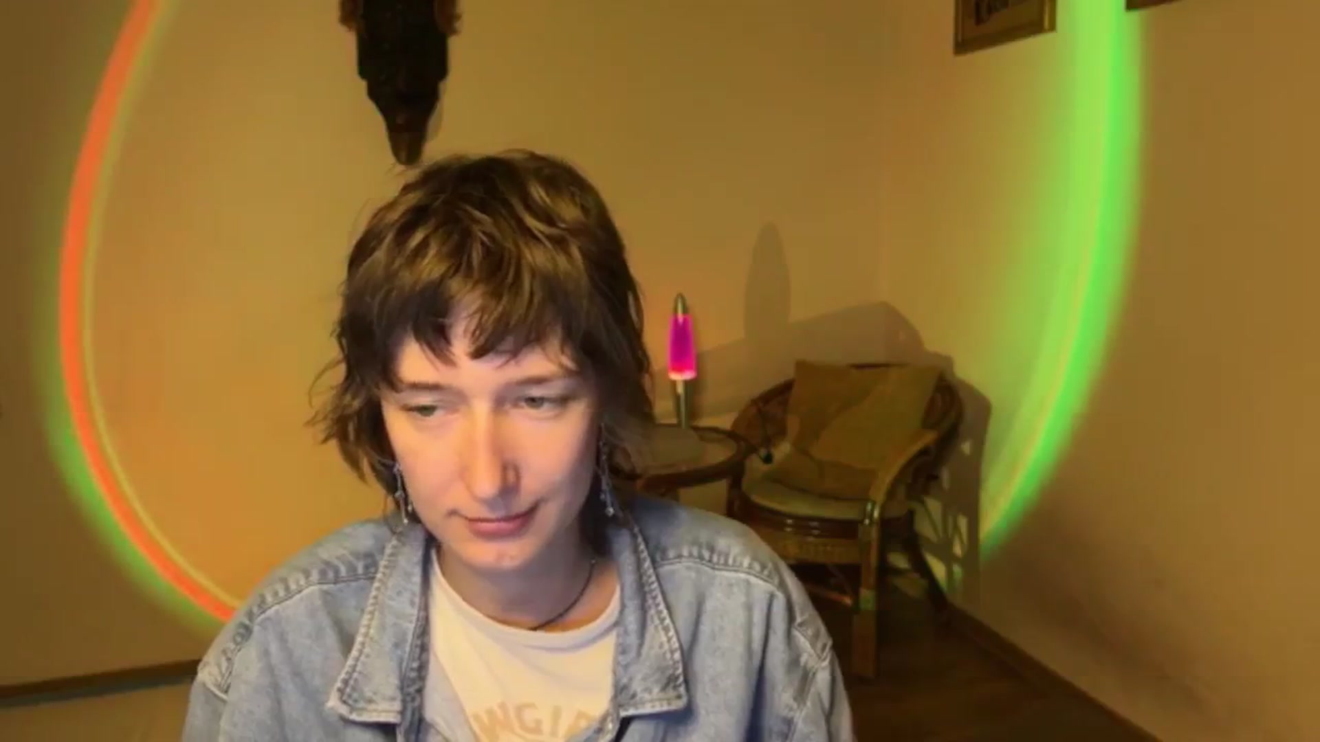 Gallery image thumbnail from LoooneyTunes's myfreecams stream on, 09/24/2025, 20:30 image 16 of 20