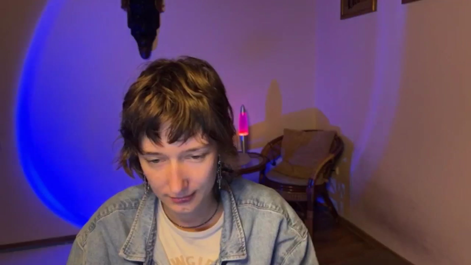 Gallery image thumbnail from LoooneyTunes's myfreecams stream on, 09/24/2025, 20:30 image 19 of 20