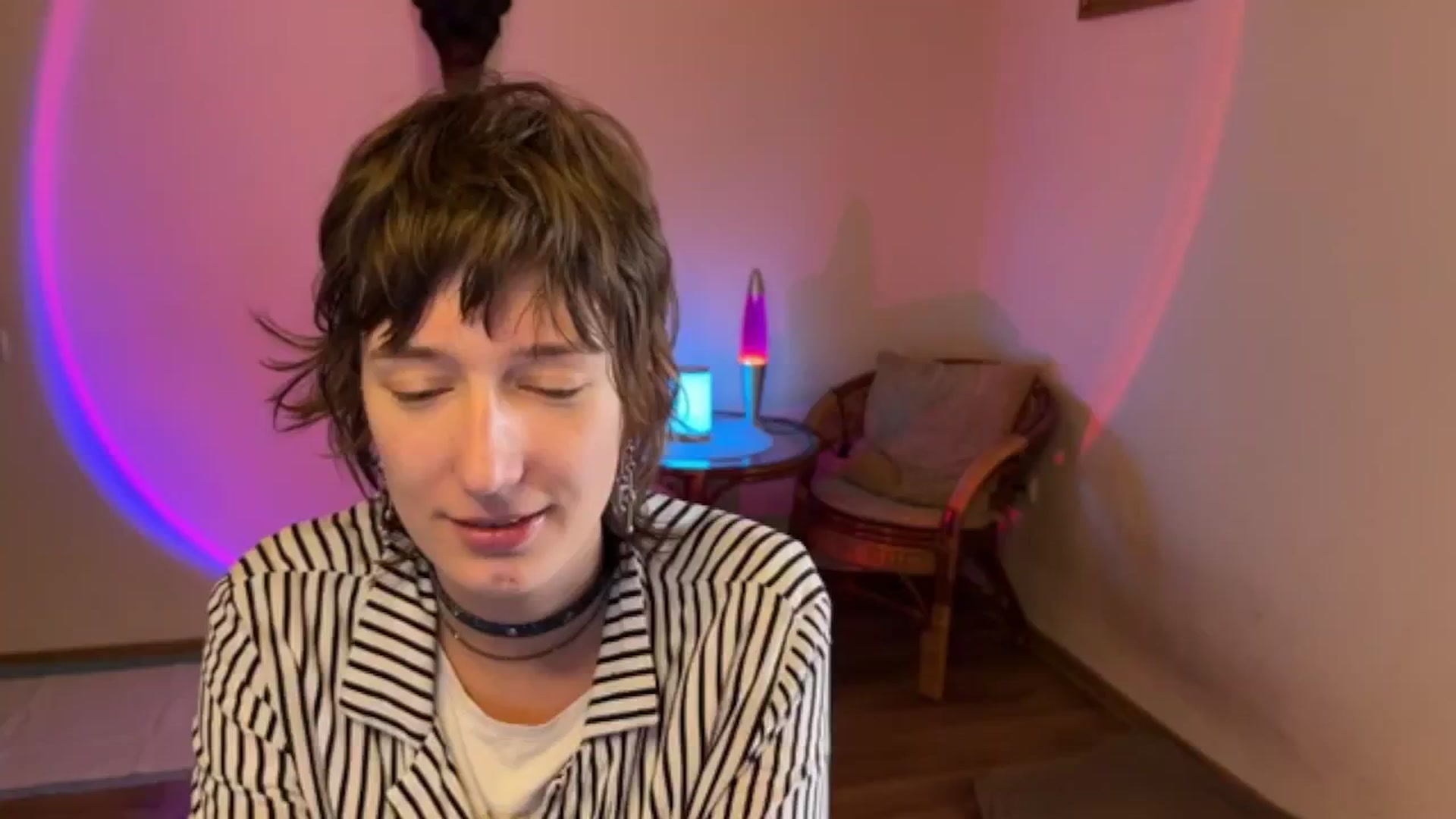 Gallery image thumbnail from LoooneyTunes's myfreecams stream on, 09/25/2025, 13:21 image 16 of 20