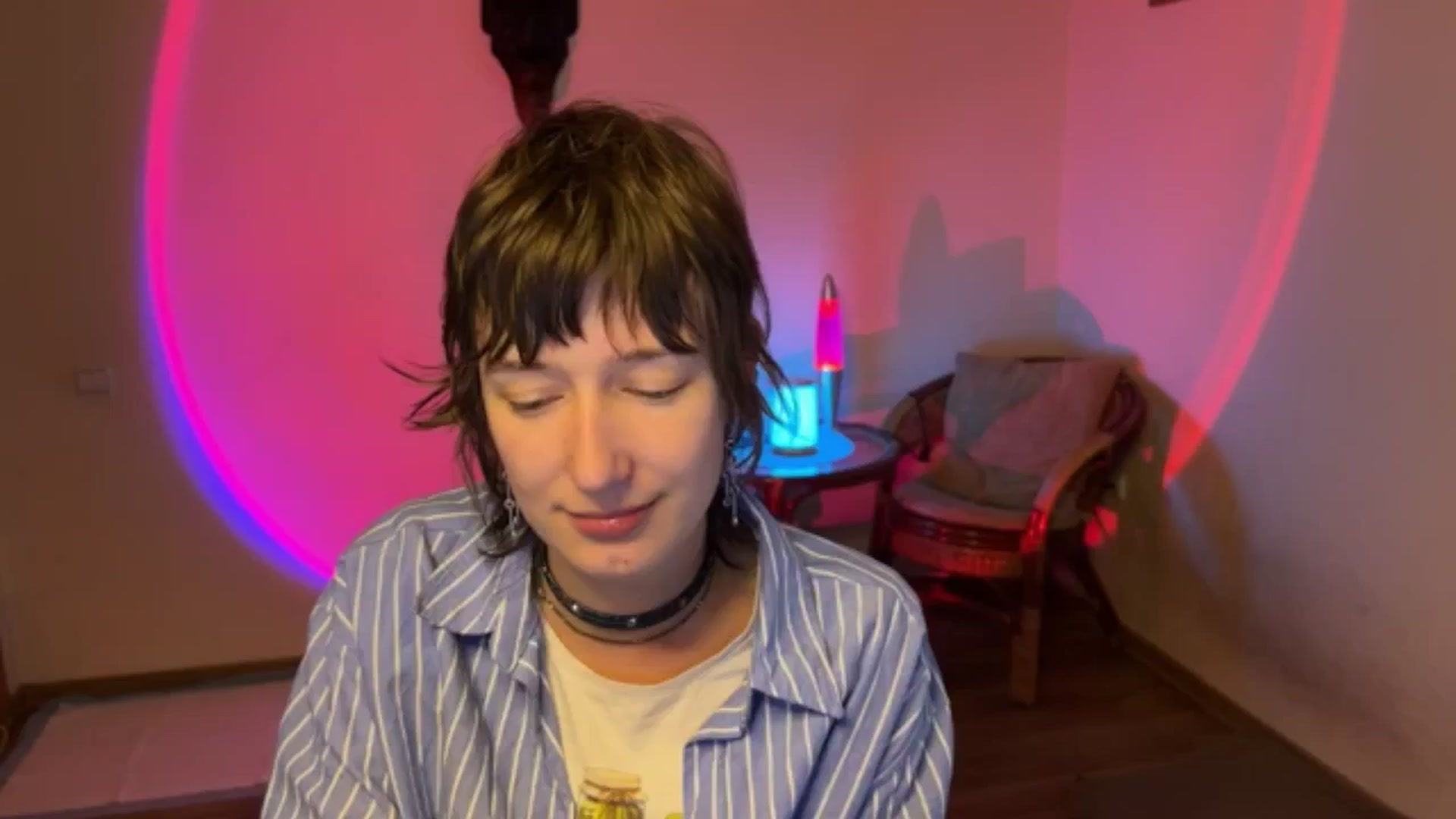 Gallery image thumbnail from LoooneyTunes's myfreecams stream on, 09/25/2025, 15:03 image 6 of 20