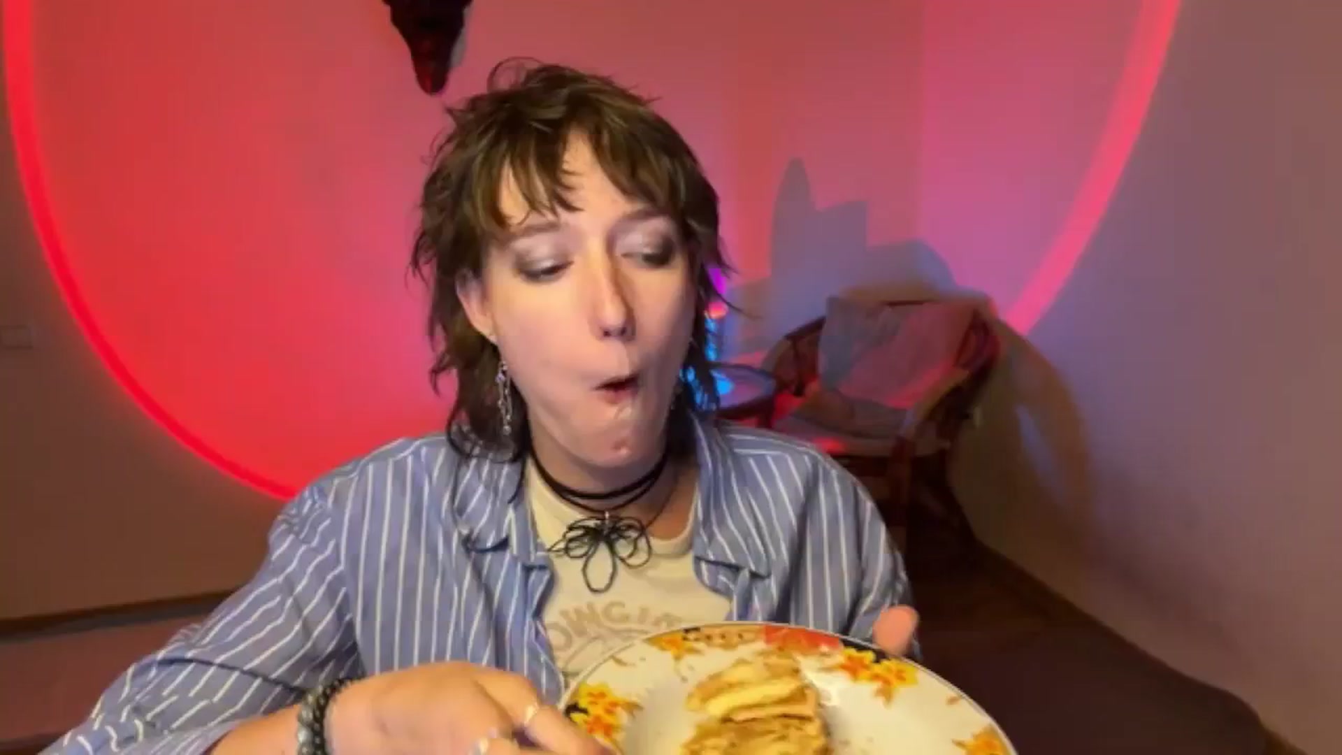Gallery image thumbnail from LoooneyTunes's myfreecams stream on, 09/27/2025, 24:49 image 3 of 20