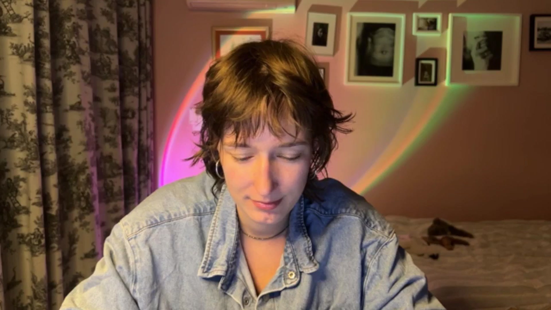 Gallery image thumbnail from LoooneyTunes's myfreecams stream on, 09/29/2025, 20:54 image 6 of 20