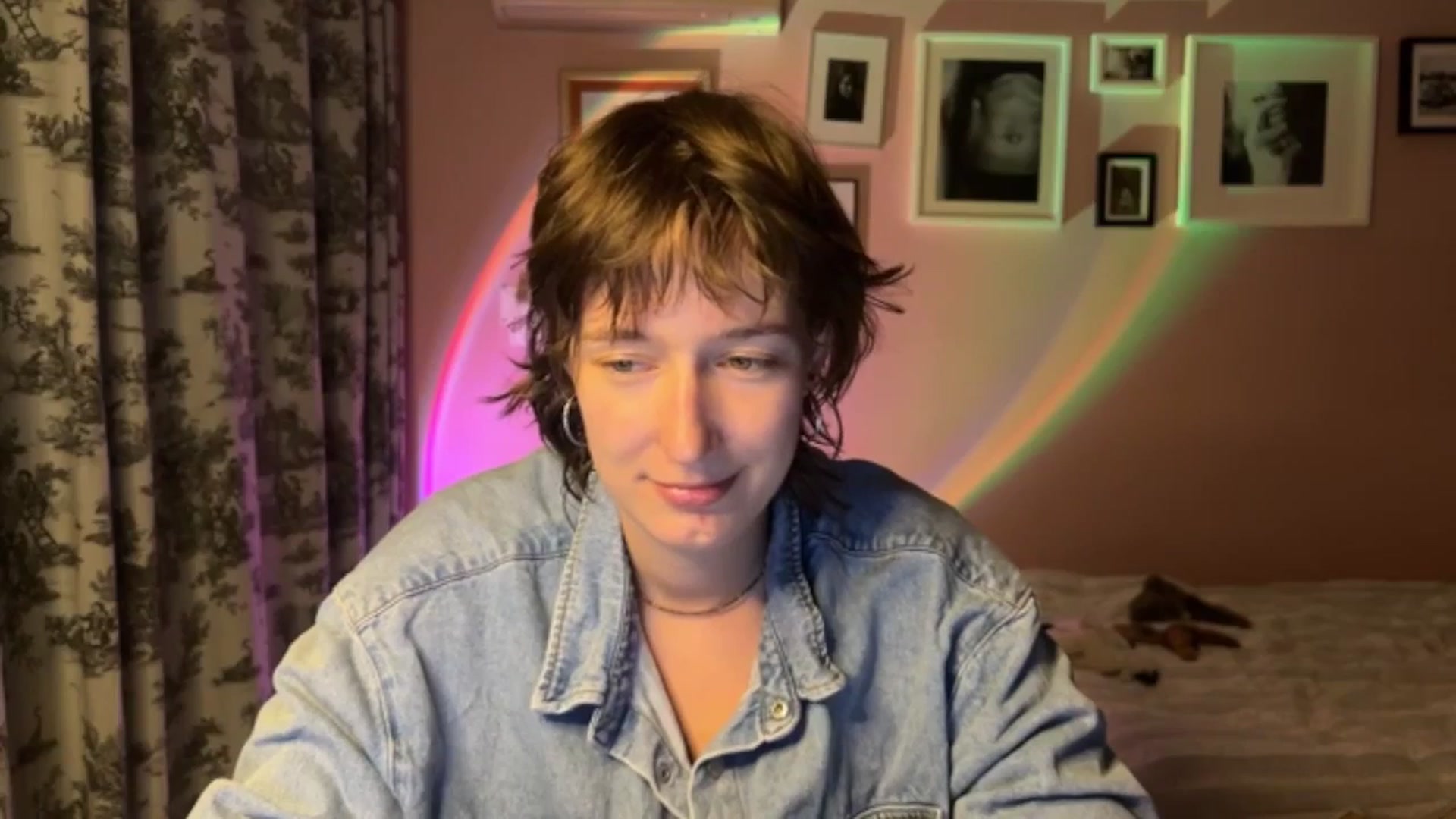 Gallery image thumbnail from LoooneyTunes's myfreecams stream on, 09/29/2025, 20:54 image 20 of 20