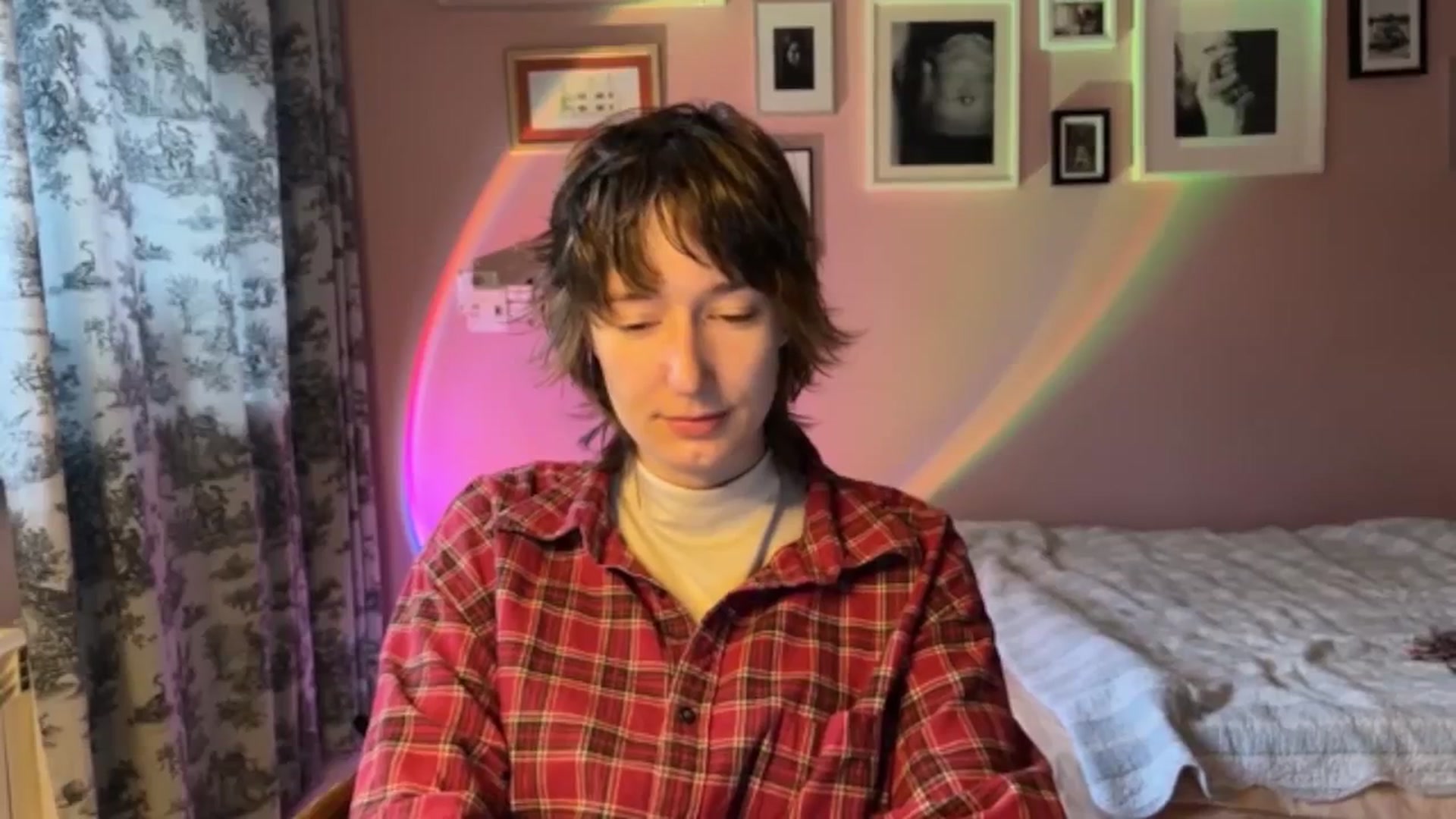 Gallery image thumbnail from LoooneyTunes's myfreecams stream on, 10/12/2025, 15:02 image 18 of 20