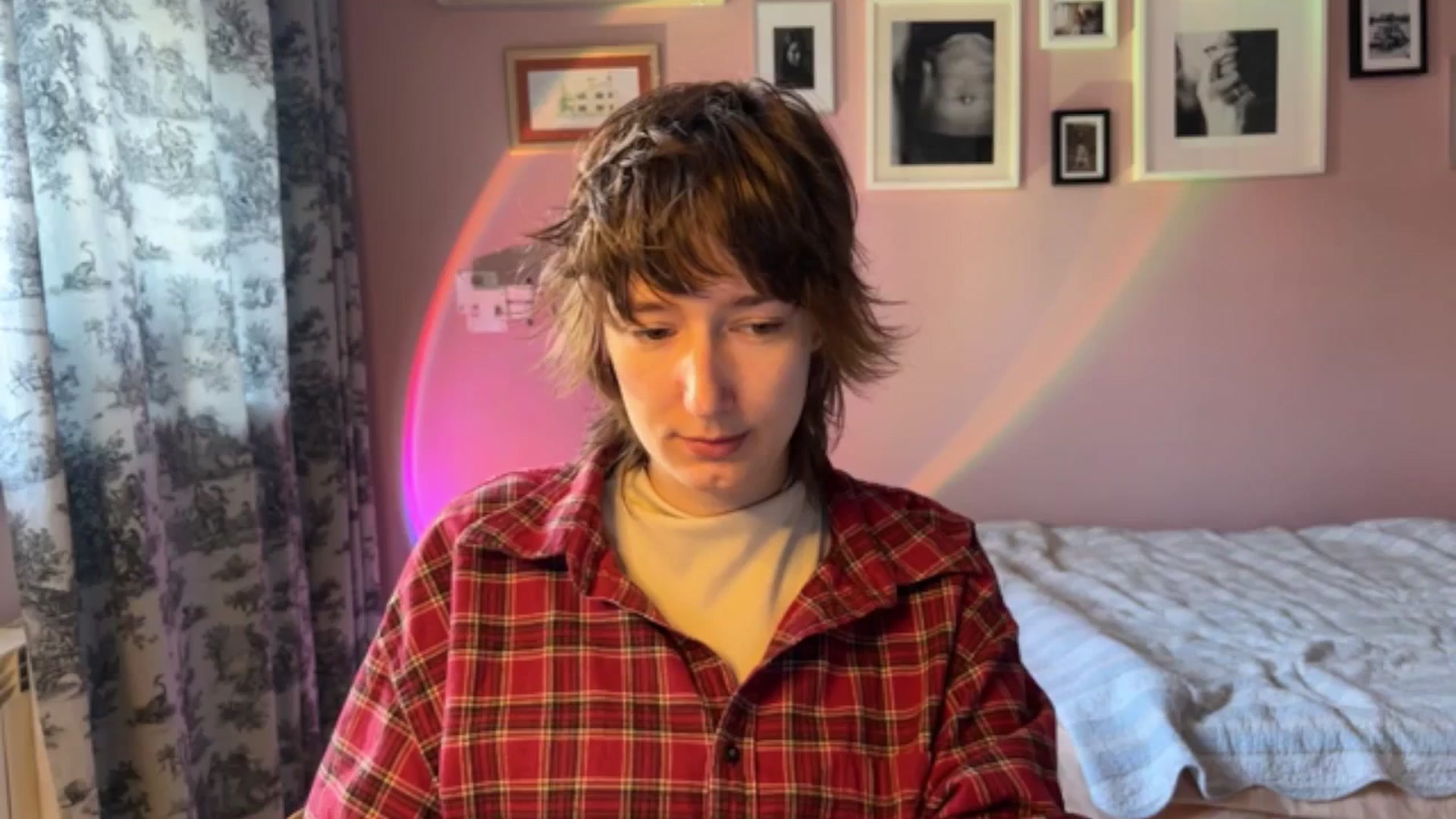 Gallery image thumbnail from LoooneyTunes's myfreecams stream on, 10/12/2025, 15:02 image 4 of 20