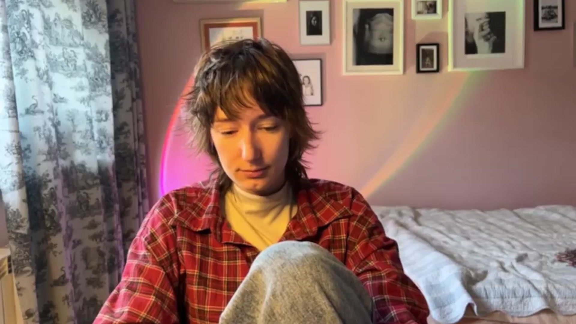 Gallery image thumbnail from LoooneyTunes's myfreecams stream on, 10/12/2025, 15:02 image 11 of 20