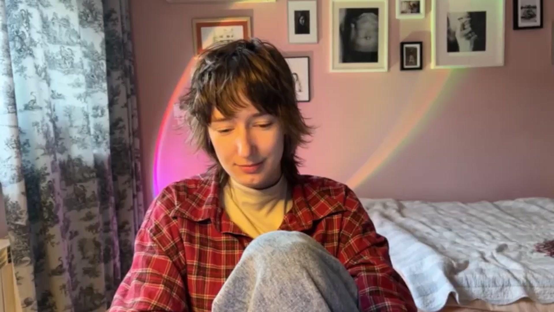 Gallery image thumbnail from LoooneyTunes's myfreecams stream on, 10/12/2025, 15:02 image 12 of 20