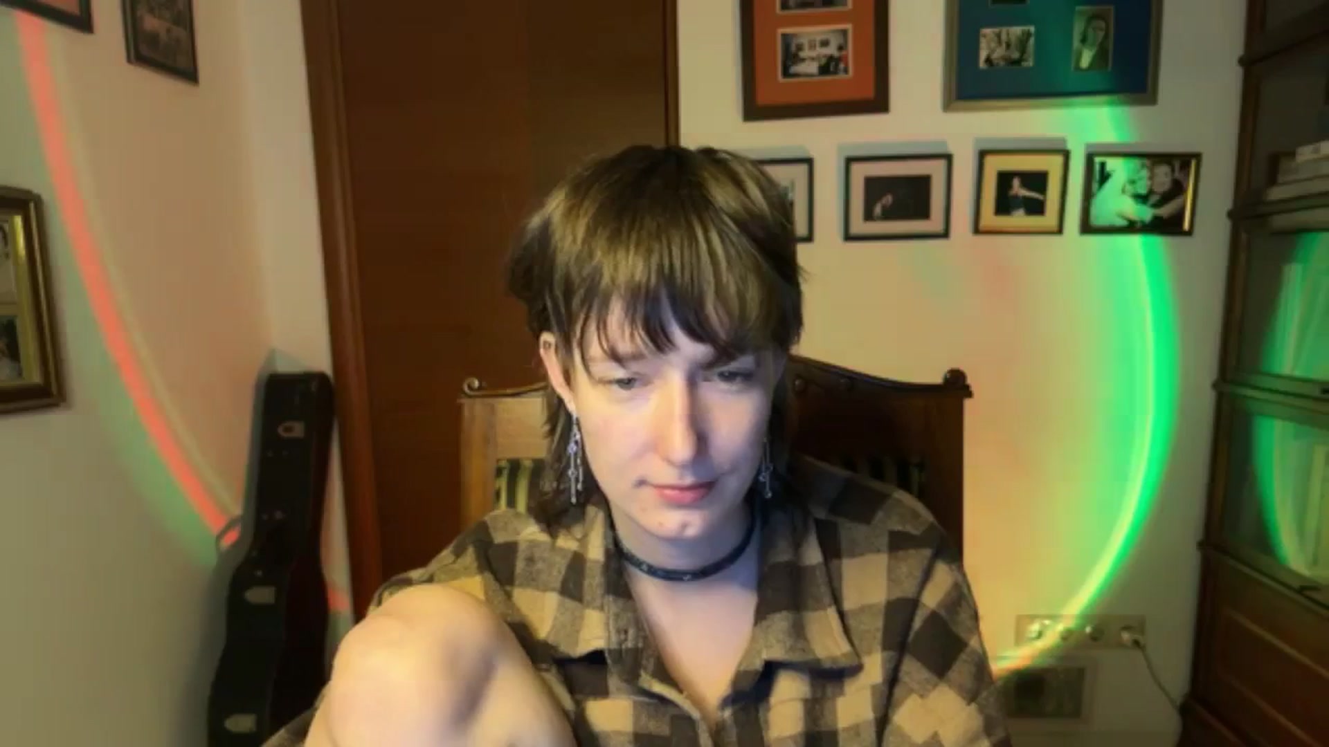 Gallery image thumbnail from LoooneyTunes's myfreecams stream on, 11/10/2025, 02:24 image 18 of 20
