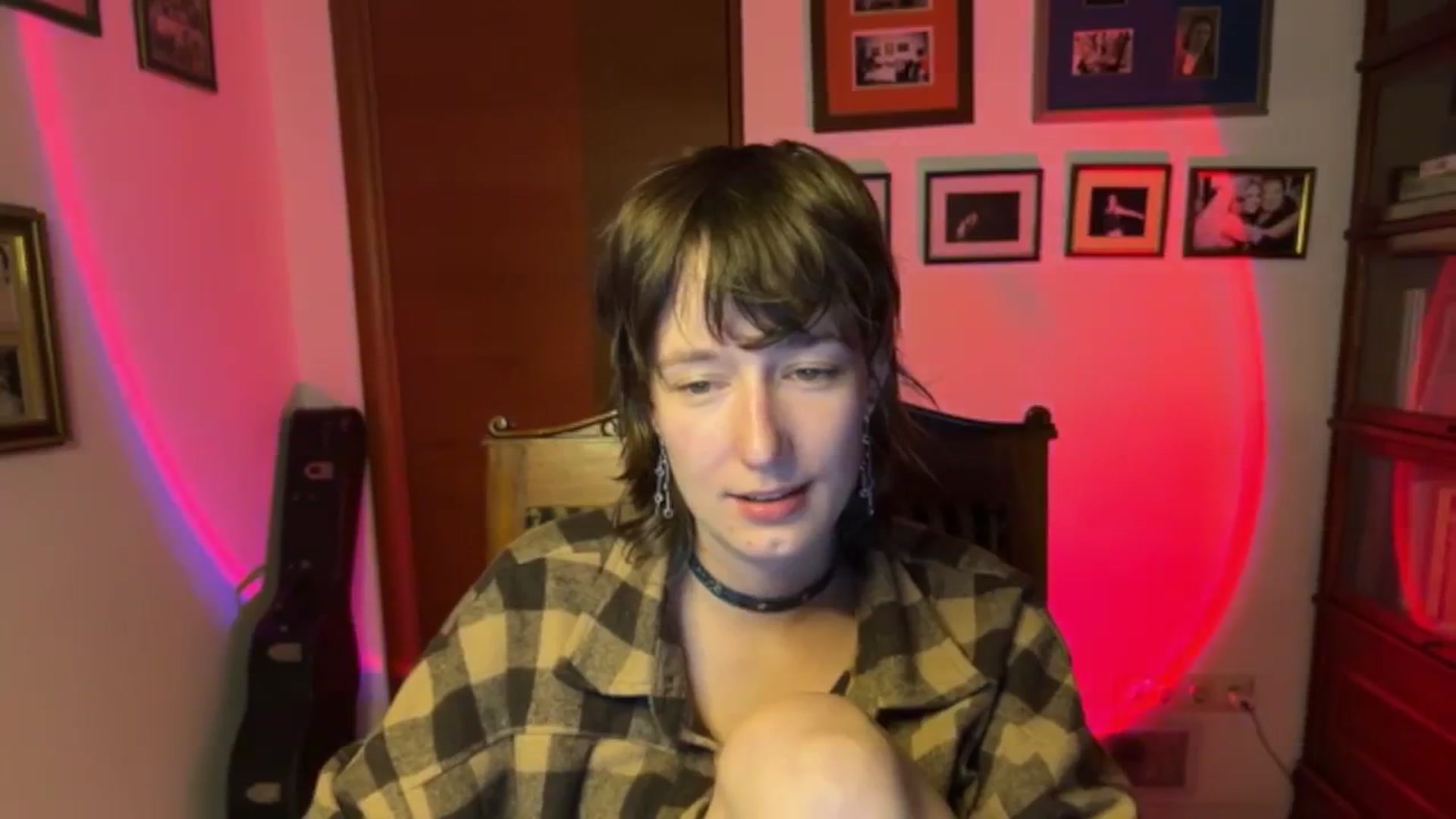 Gallery image thumbnail from LoooneyTunes's myfreecams stream on, 11/10/2025, 02:24 image 11 of 20