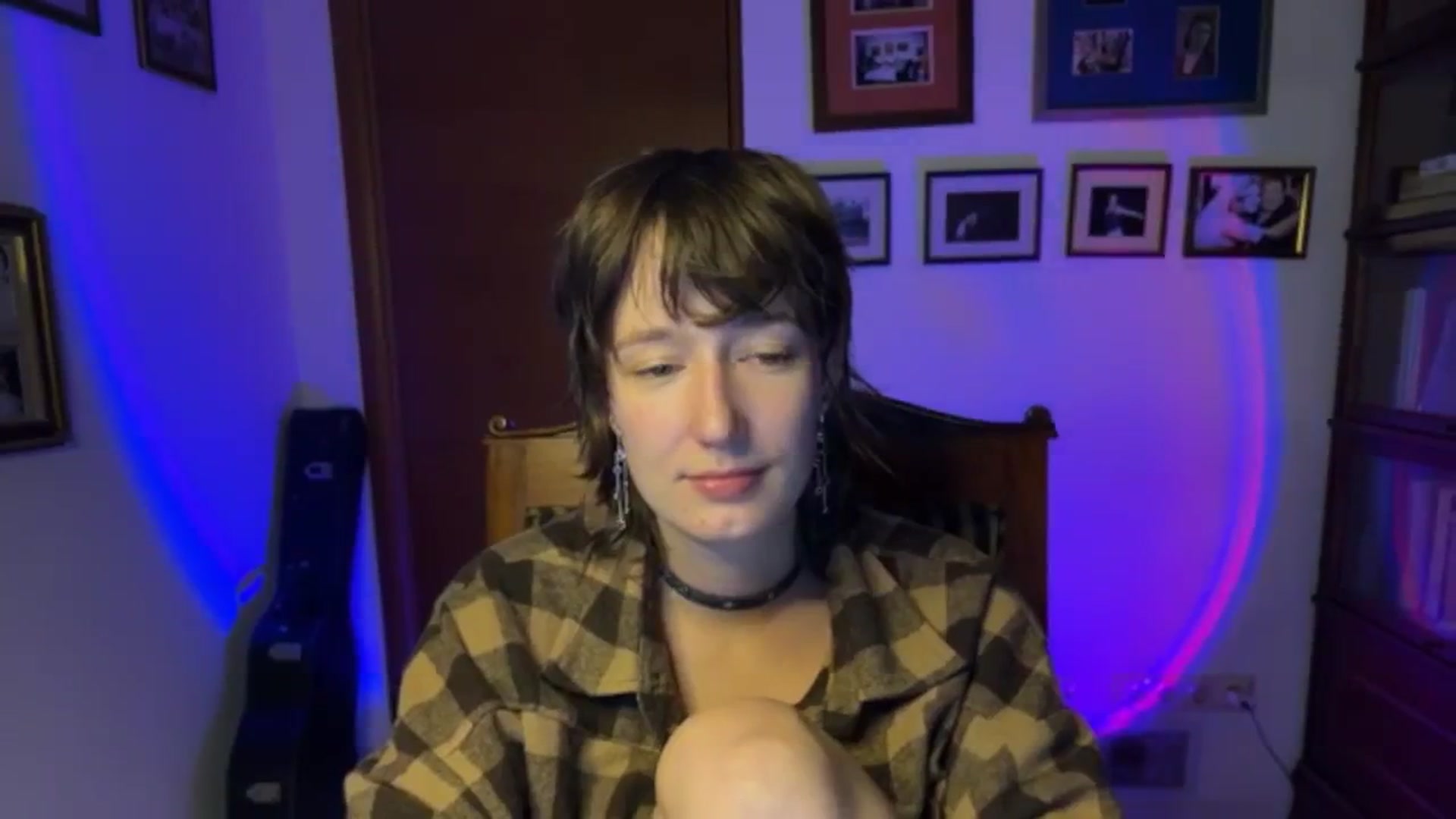 Gallery image thumbnail from LoooneyTunes's myfreecams stream on, 11/10/2025, 02:24 image 12 of 20