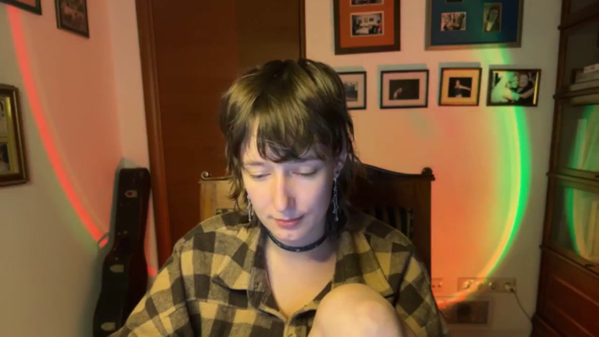 Gallery image thumbnail from LoooneyTunes's myfreecams stream on, 11/10/2025, 02:24 image 2 of 20