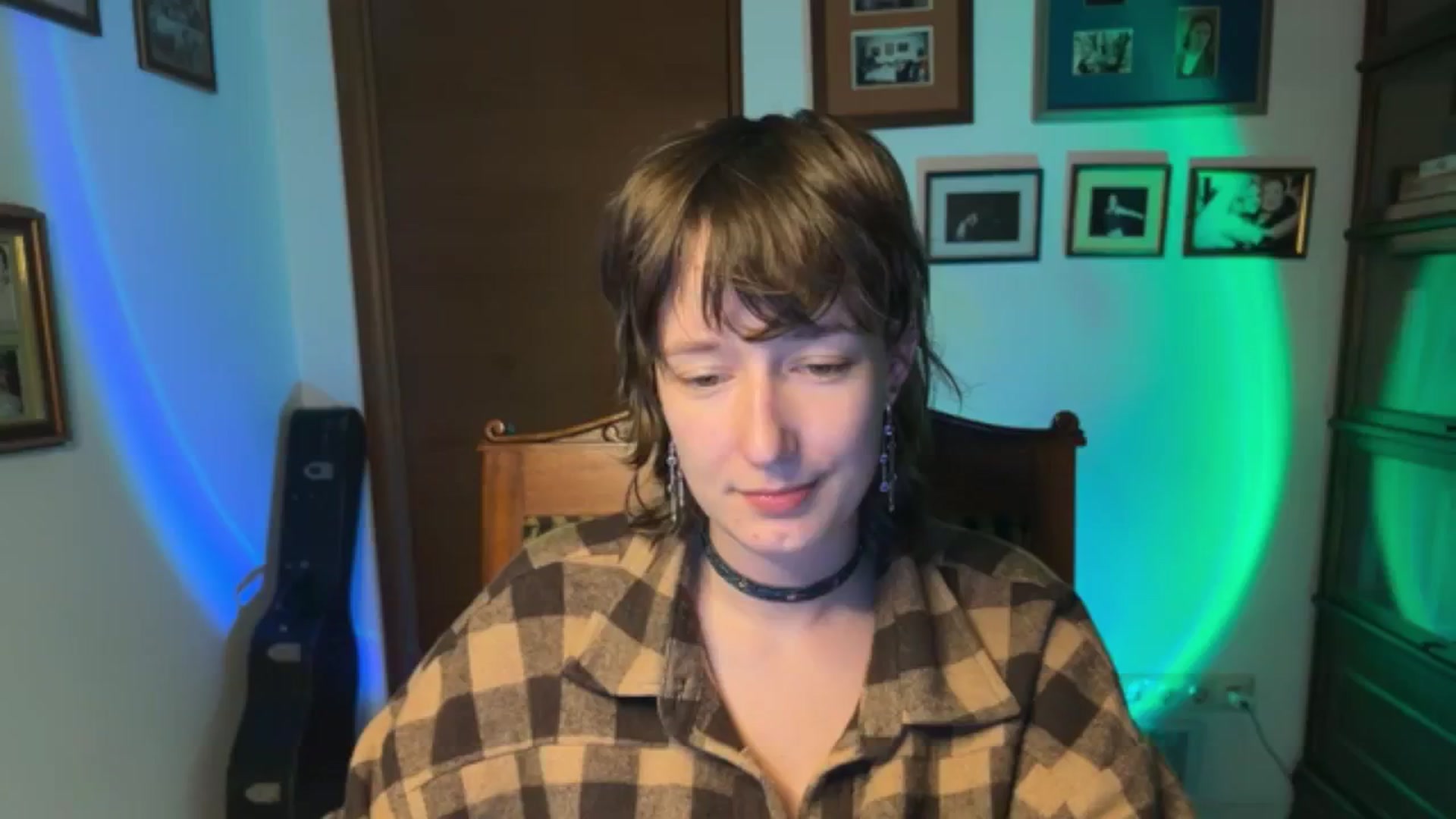Gallery image thumbnail from LoooneyTunes's myfreecams stream on, 11/10/2025, 02:24 image 1 of 20