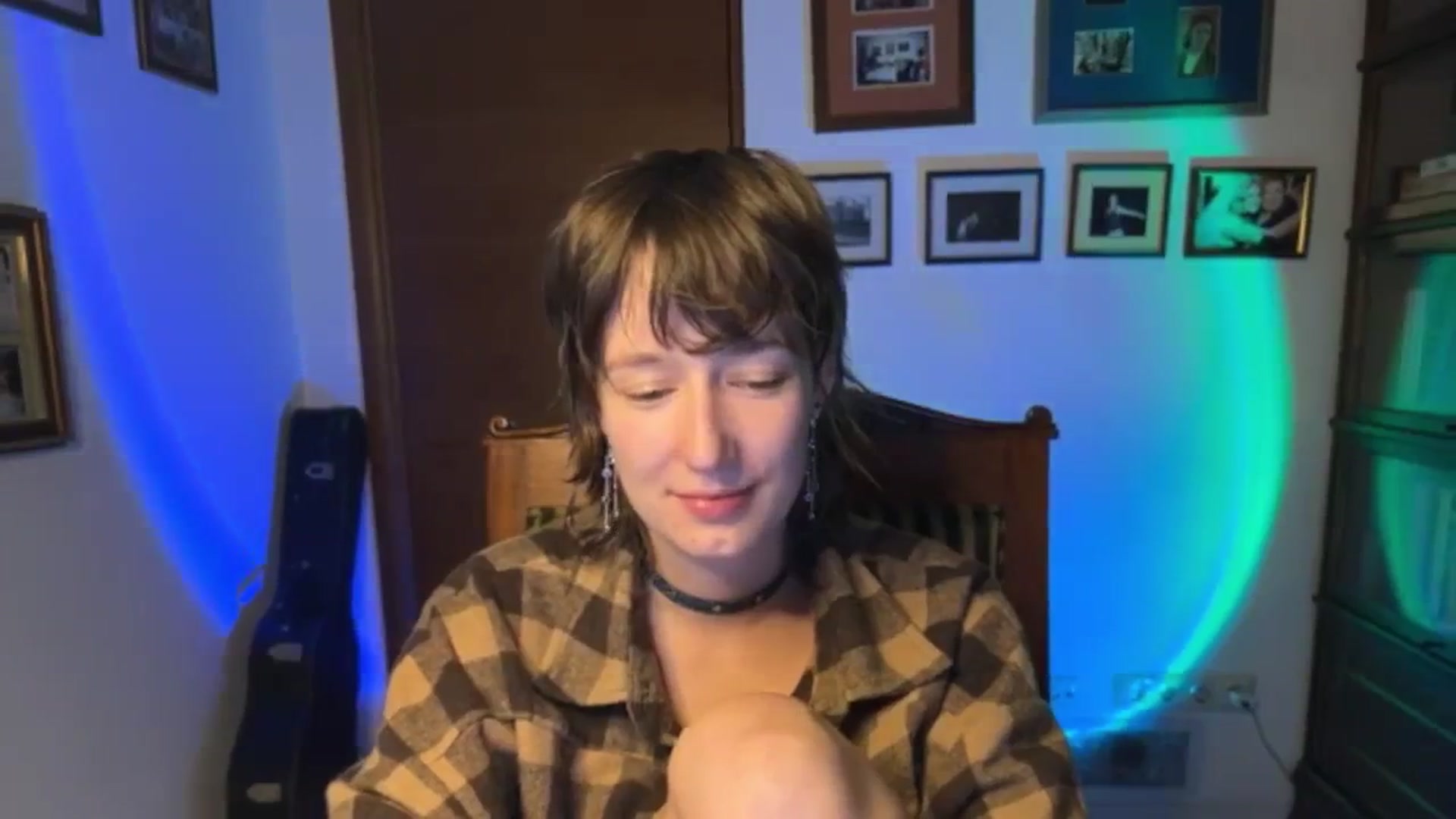 Gallery image thumbnail from LoooneyTunes's myfreecams stream on, 11/10/2025, 02:24 image 13 of 20
