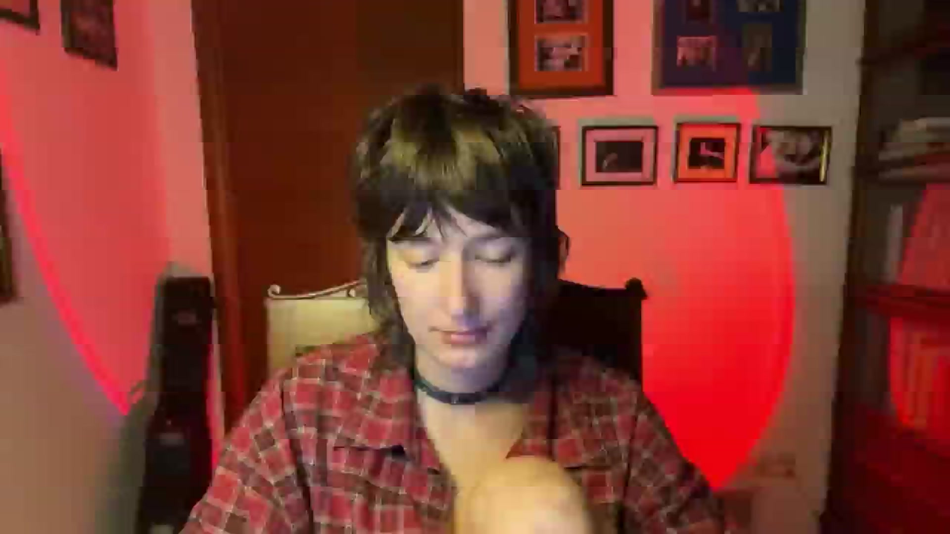 Gallery image thumbnail from LoooneyTunes's myfreecams stream on, 11/17/2025, 24:52 image 6 of 20