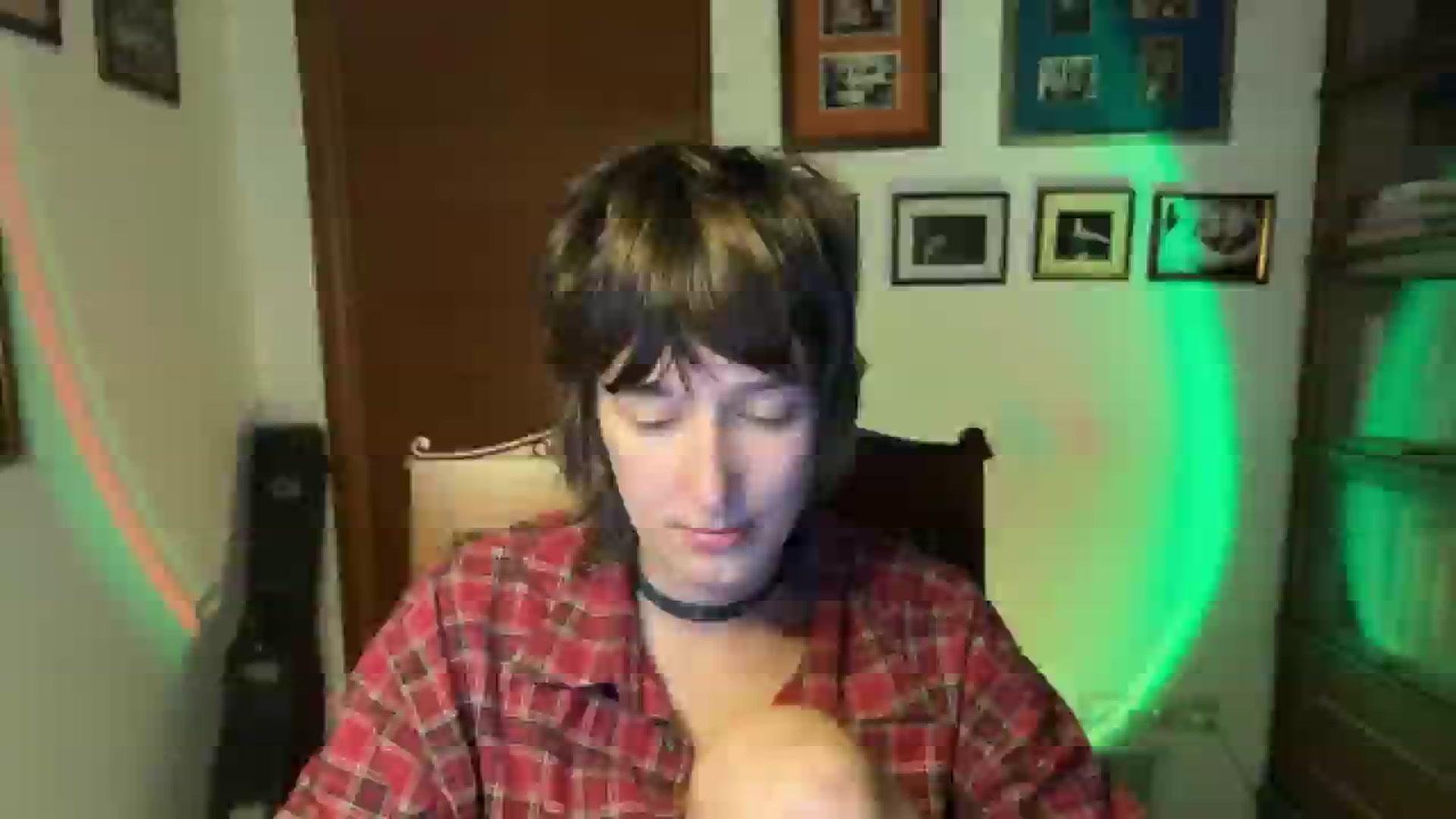 Gallery image thumbnail from LoooneyTunes's myfreecams stream on, 11/17/2025, 24:52 image 1 of 20