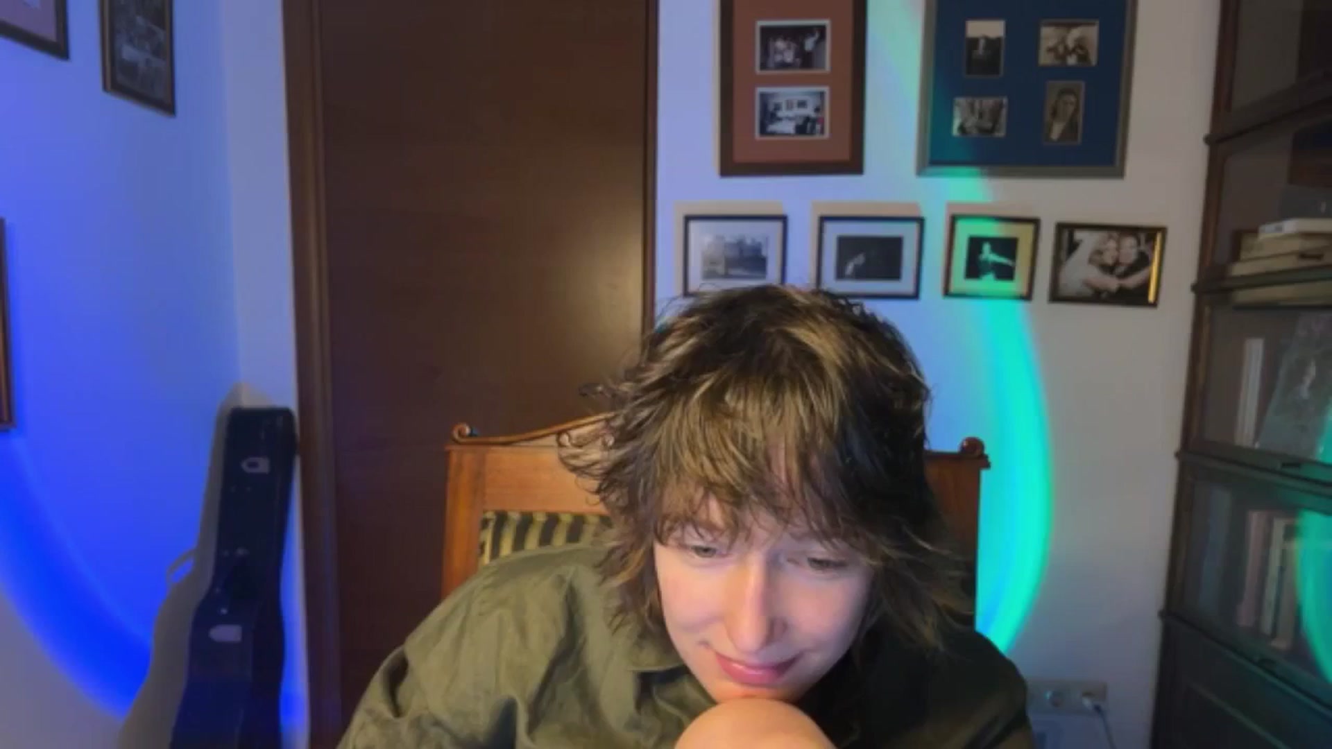 Gallery image thumbnail from LoooneyTunes's myfreecams stream on, 11/23/2025, 24:29 image 12 of 20