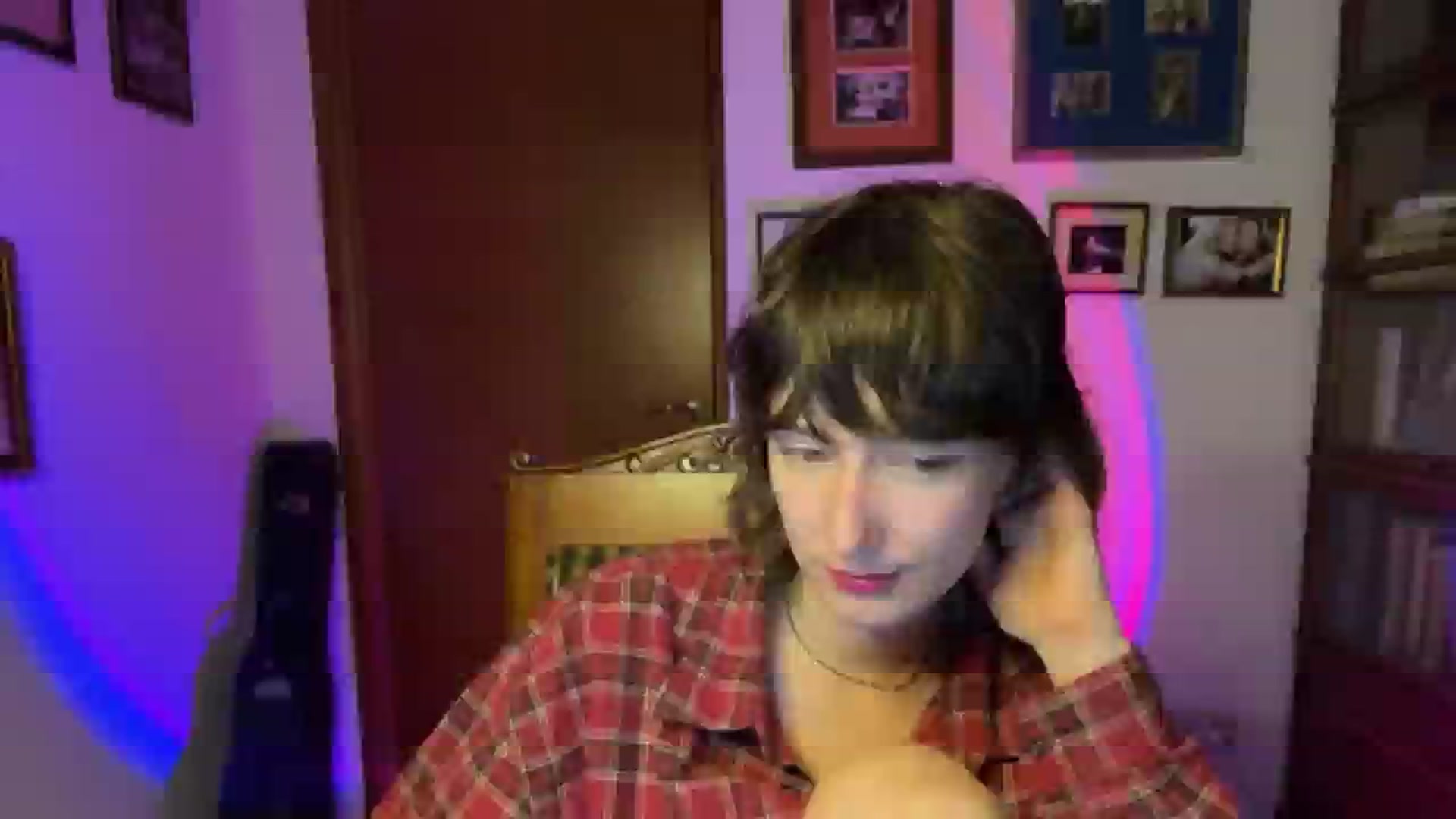 Gallery image thumbnail from LoooneyTunes's myfreecams stream on, 11/23/2025, 15:59 image 2 of 20