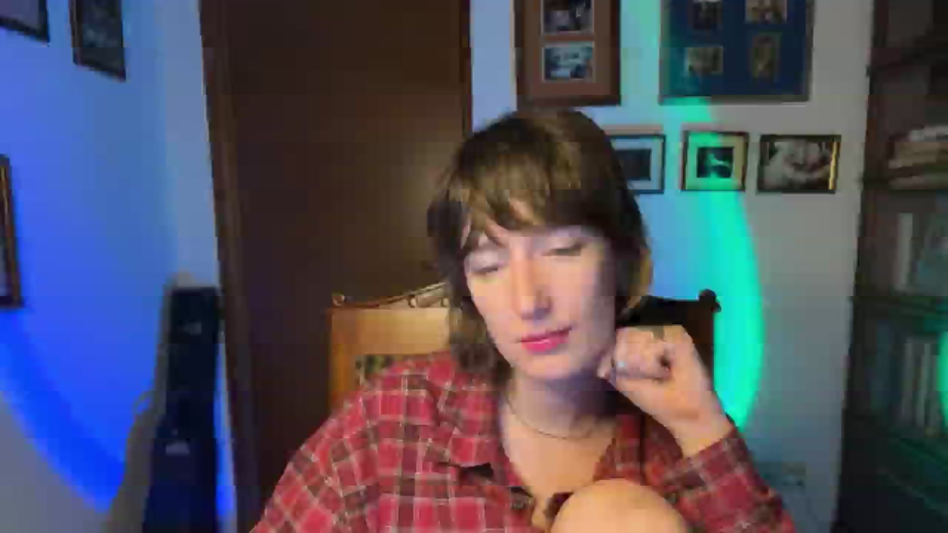 Gallery image thumbnail from LoooneyTunes's myfreecams stream on, 11/23/2025, 15:59 image 3 of 20