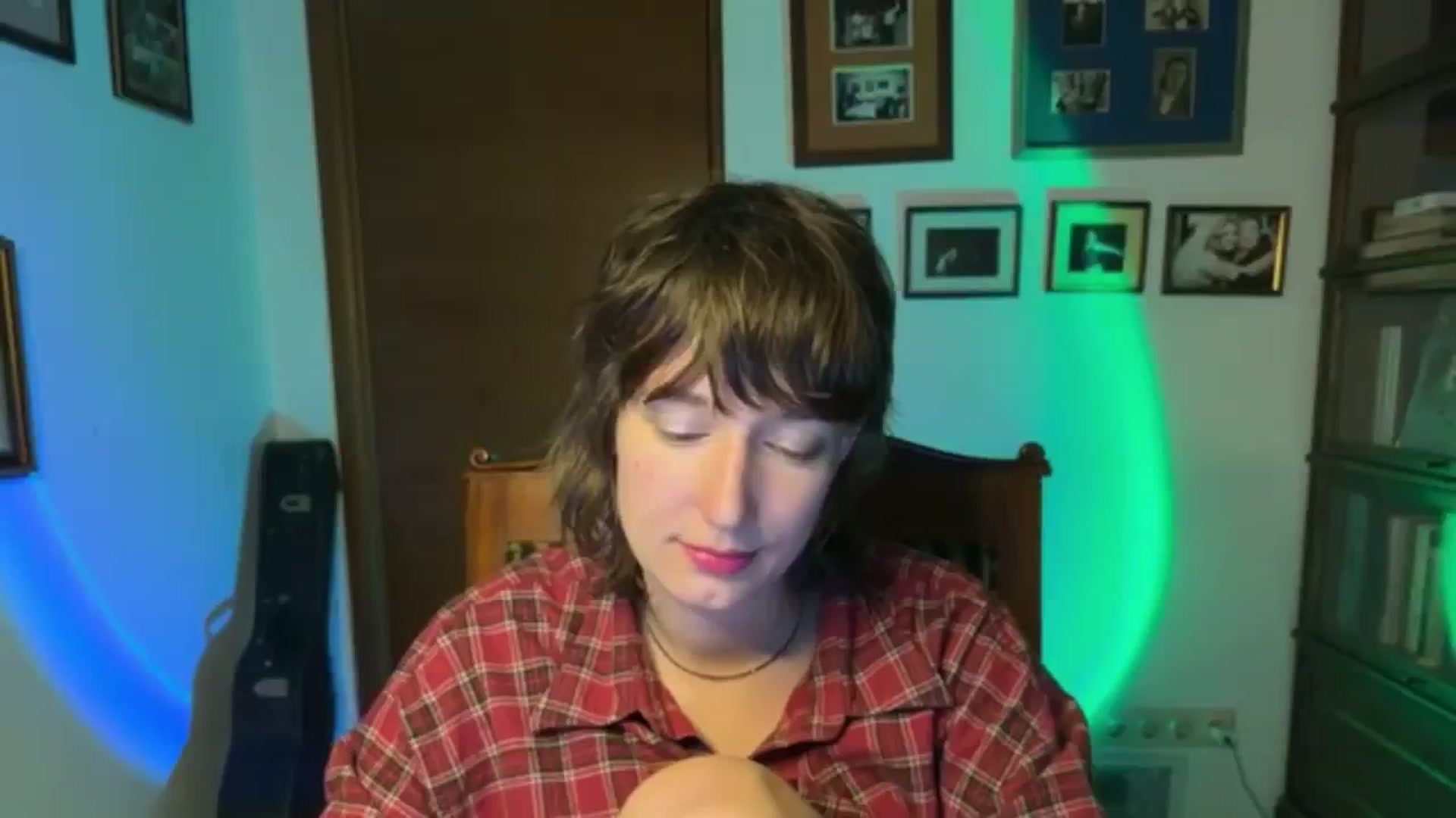 Gallery image thumbnail from LoooneyTunes's myfreecams stream on, 11/23/2025, 16:18 image 19 of 20