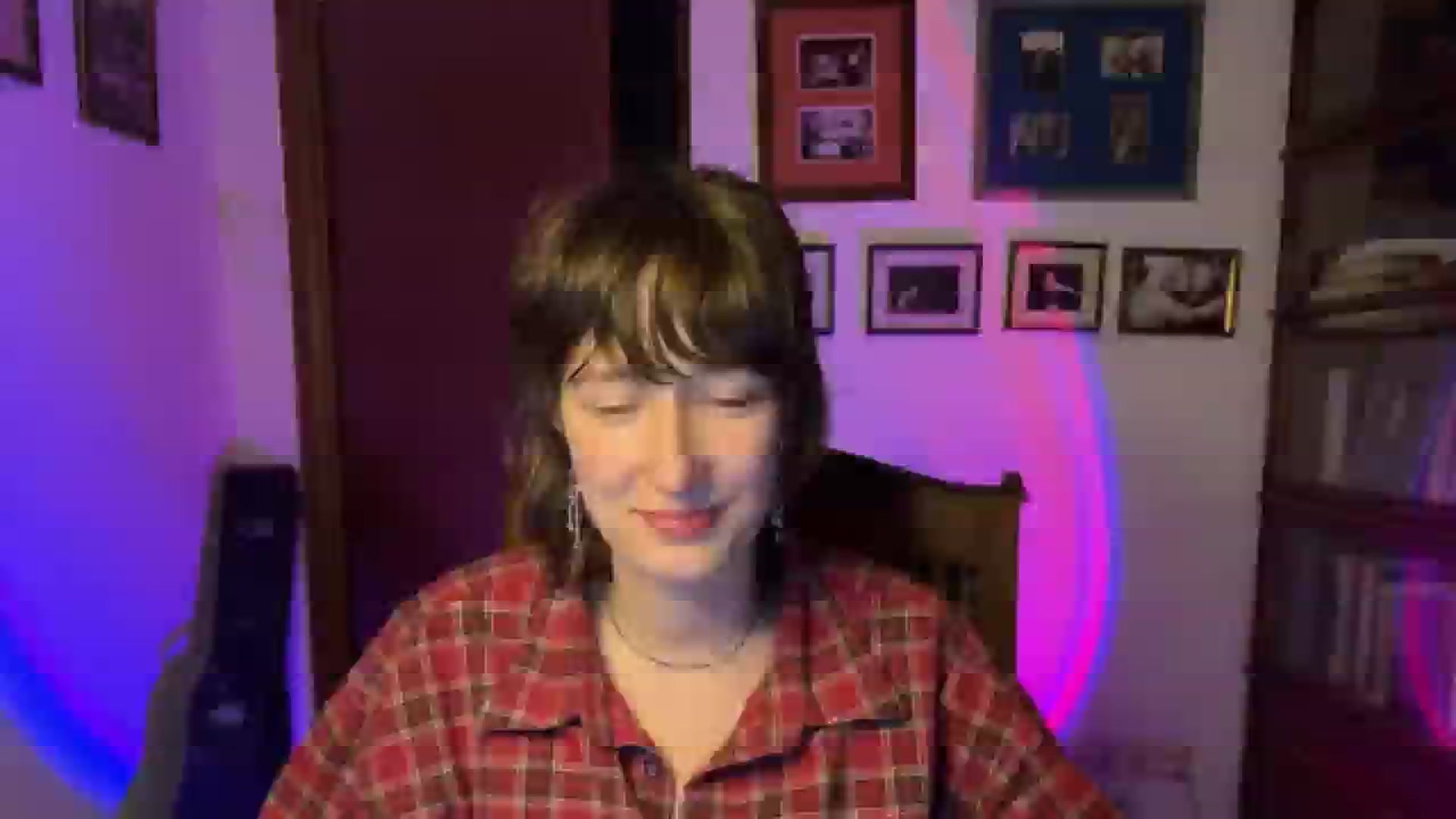 Gallery image thumbnail from LoooneyTunes's myfreecams stream on, 11/23/2025, 19:27 image 9 of 20