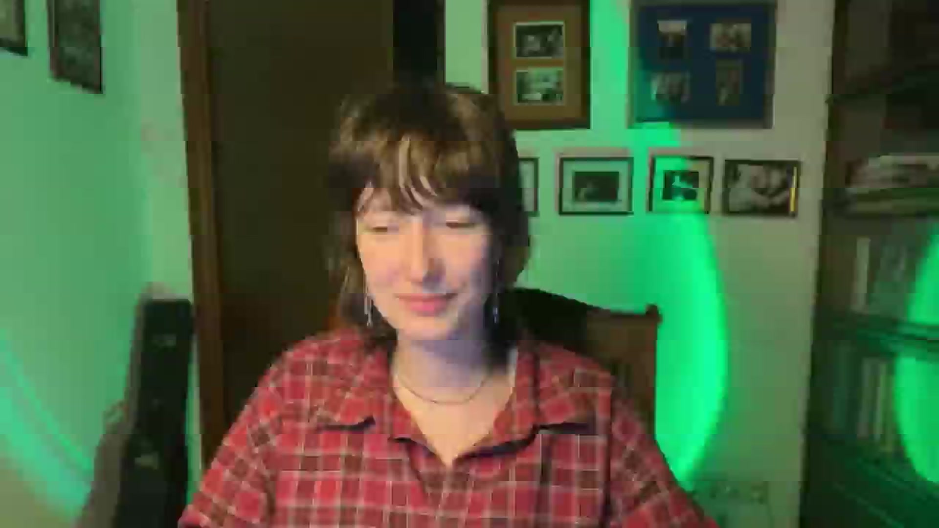 Gallery image thumbnail from LoooneyTunes's myfreecams stream on, 11/23/2025, 19:27 image 7 of 20
