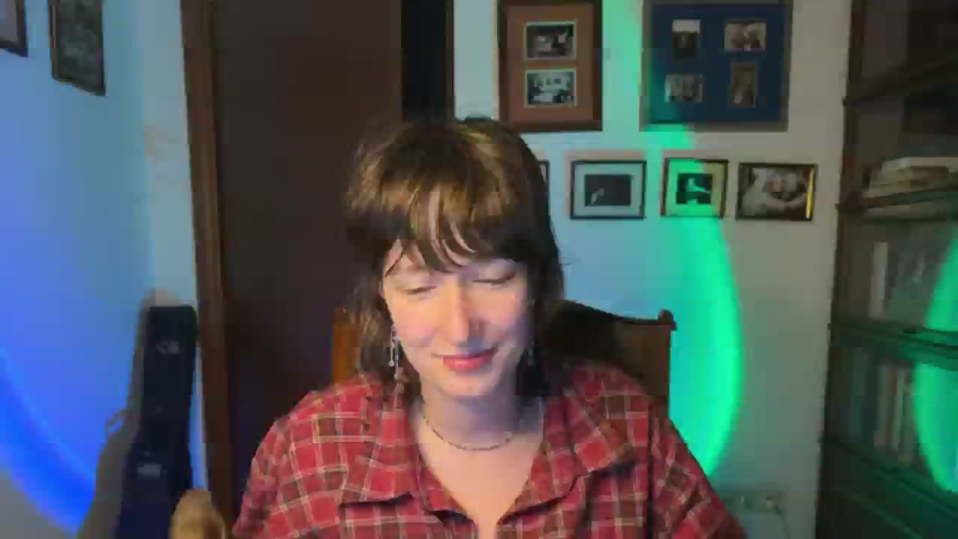Gallery image thumbnail from LoooneyTunes's myfreecams stream on, 11/23/2025, 19:27 image 12 of 20