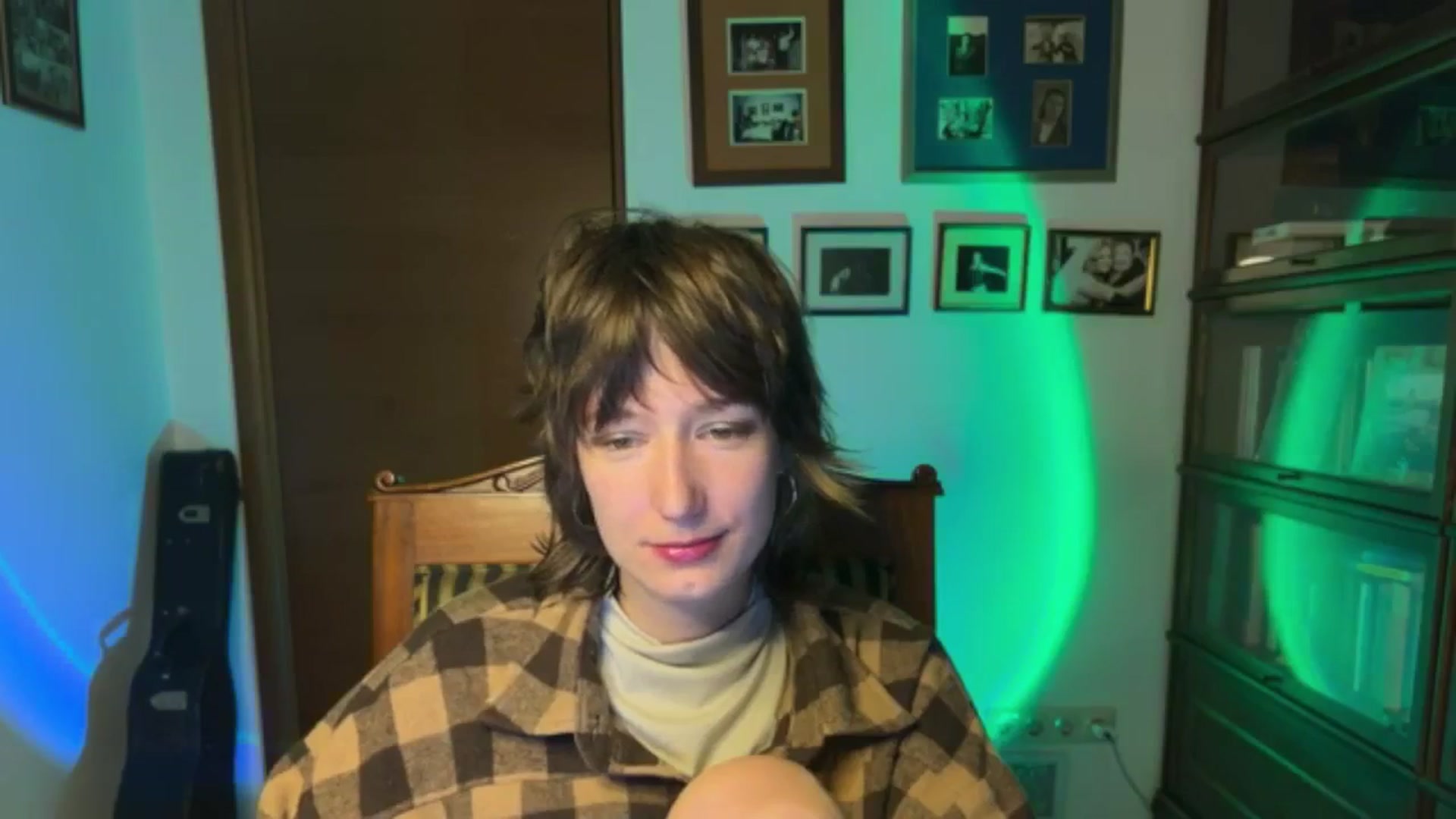 Gallery image thumbnail from LoooneyTunes's myfreecams stream on, 11/28/2025, 16:39 image 16 of 20