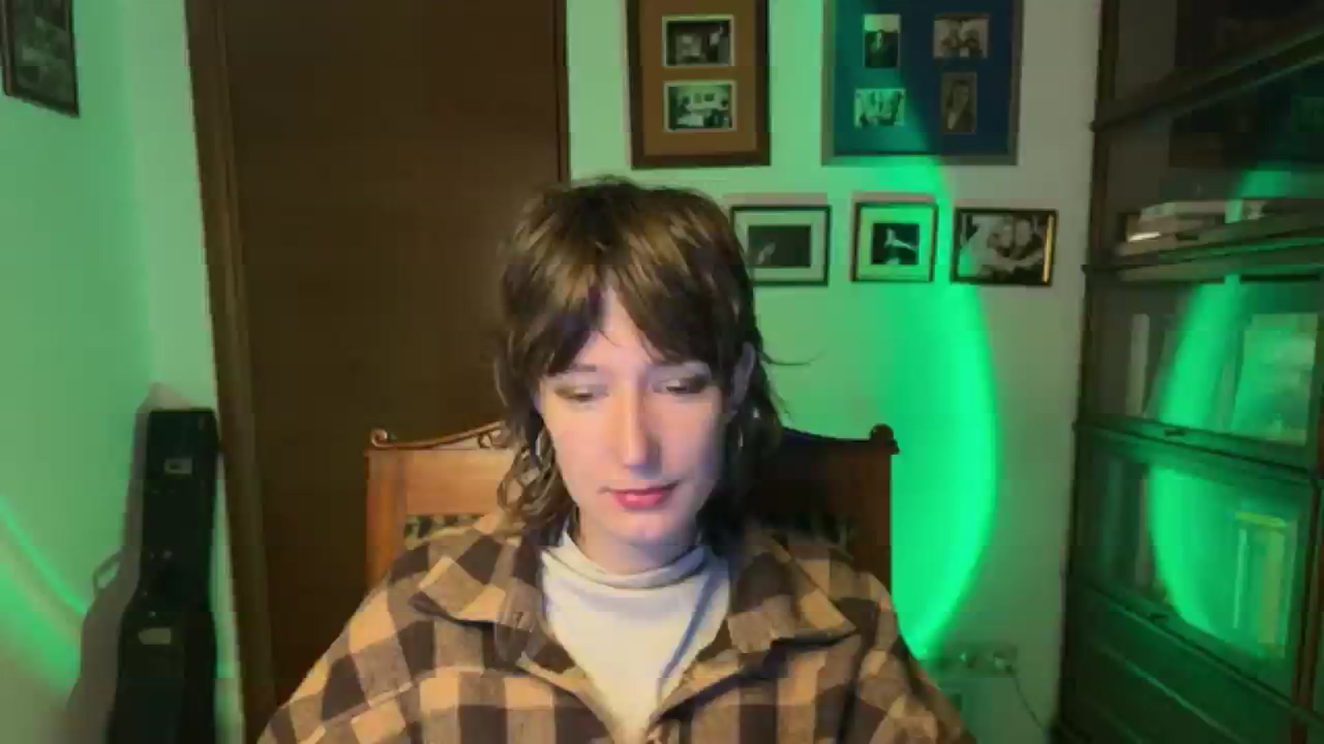 Gallery image thumbnail from LoooneyTunes's myfreecams stream on, 11/28/2025, 17:10 image 12 of 20